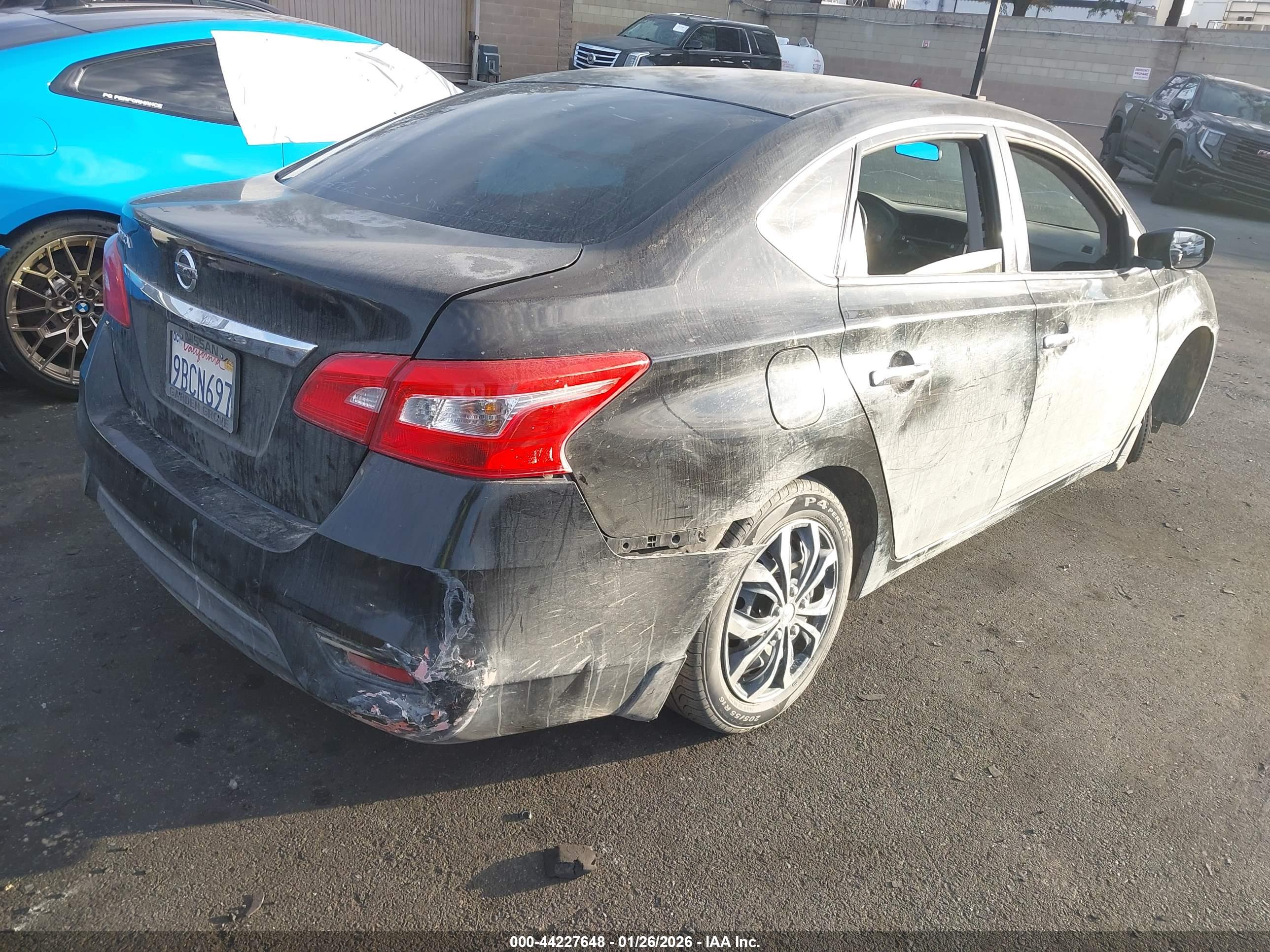 NISSAN SENTRA image 4