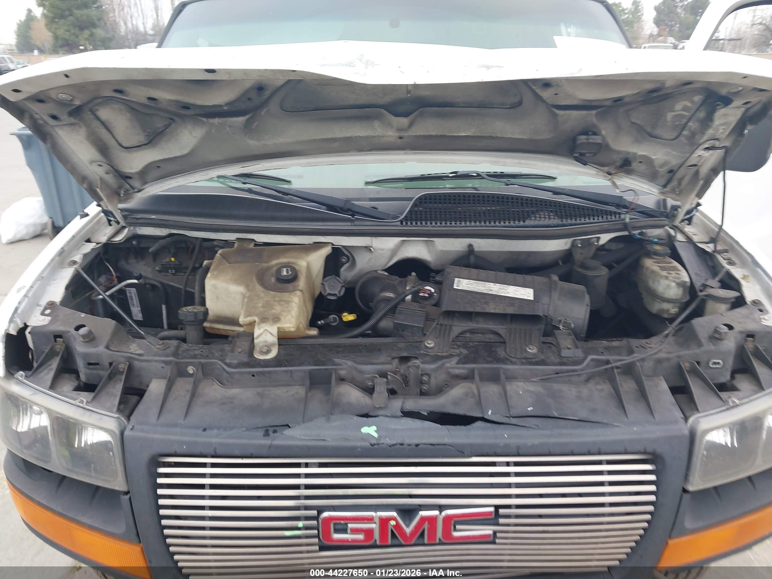GMC SAVANA image 10