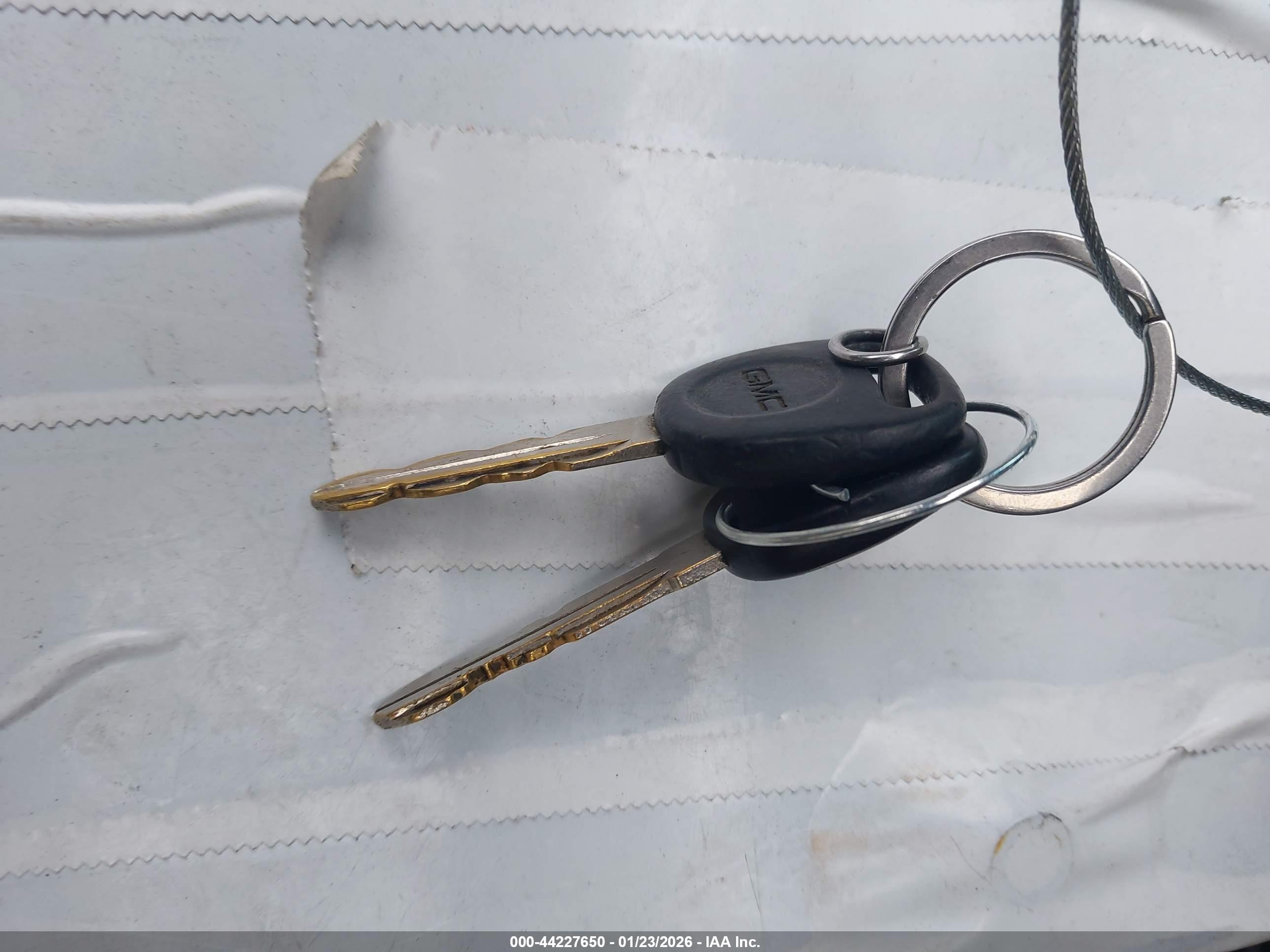 GMC SAVANA image 11