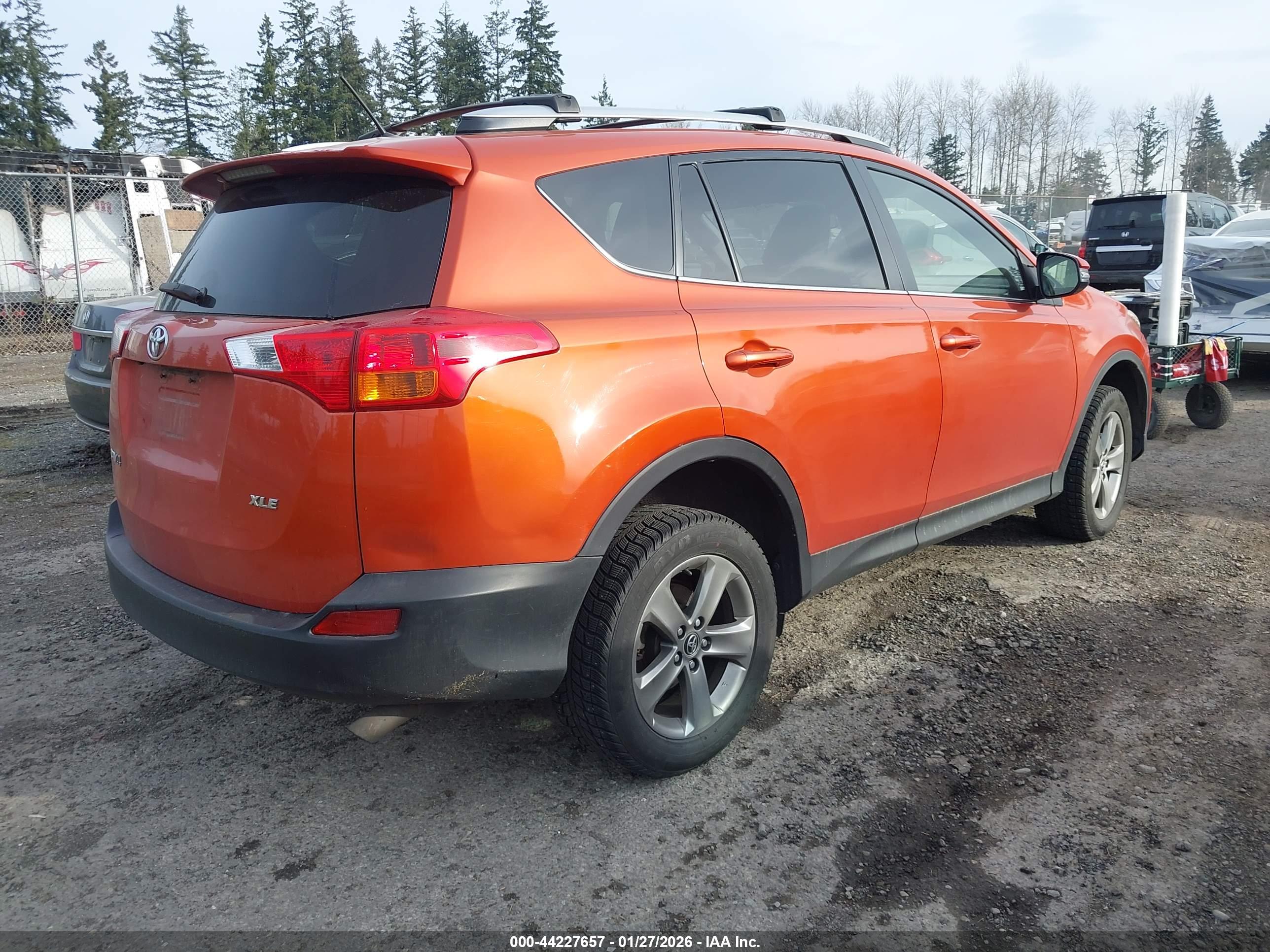 TOYOTA RAV4 image 4