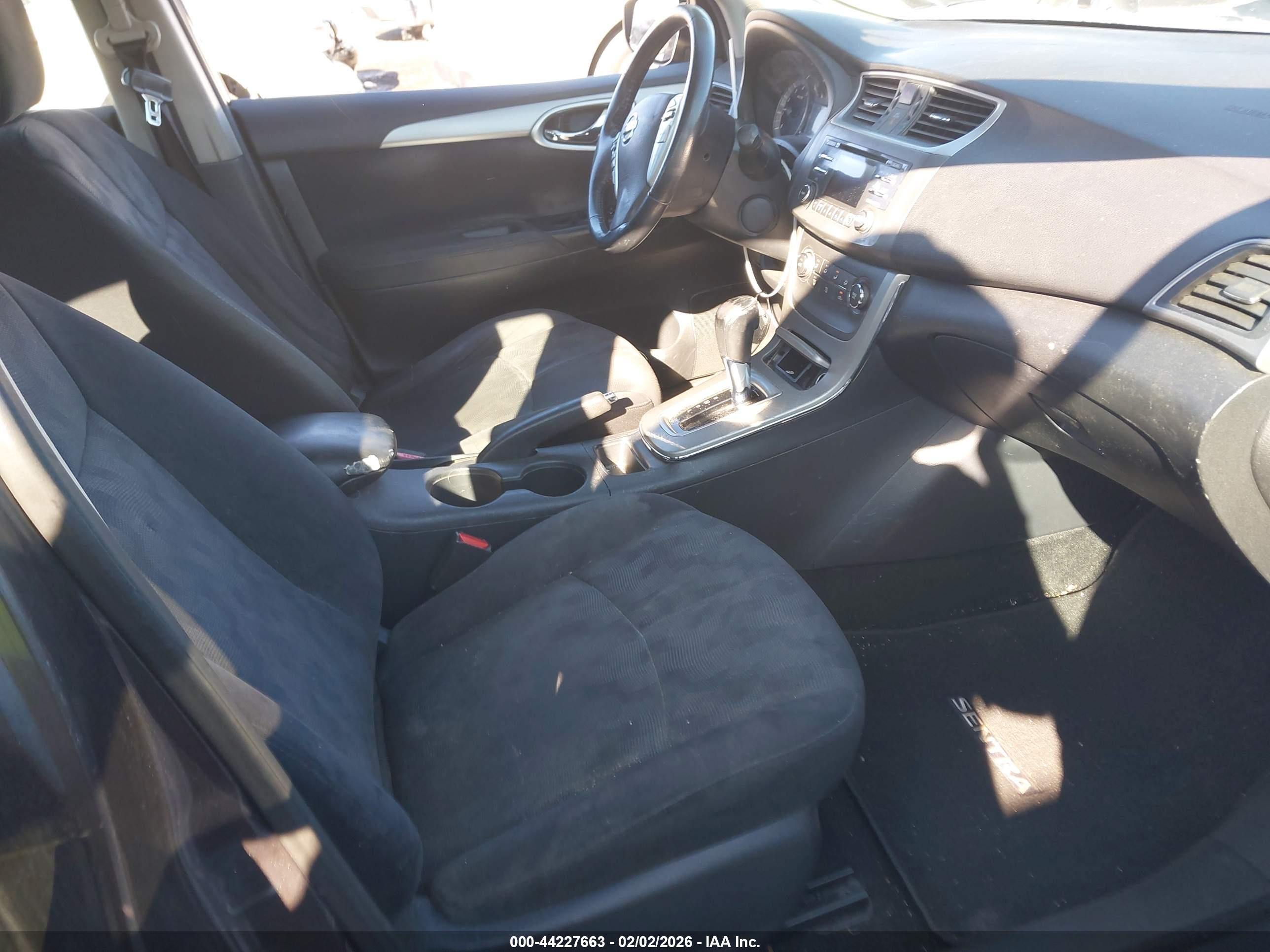 NISSAN SENTRA image 5
