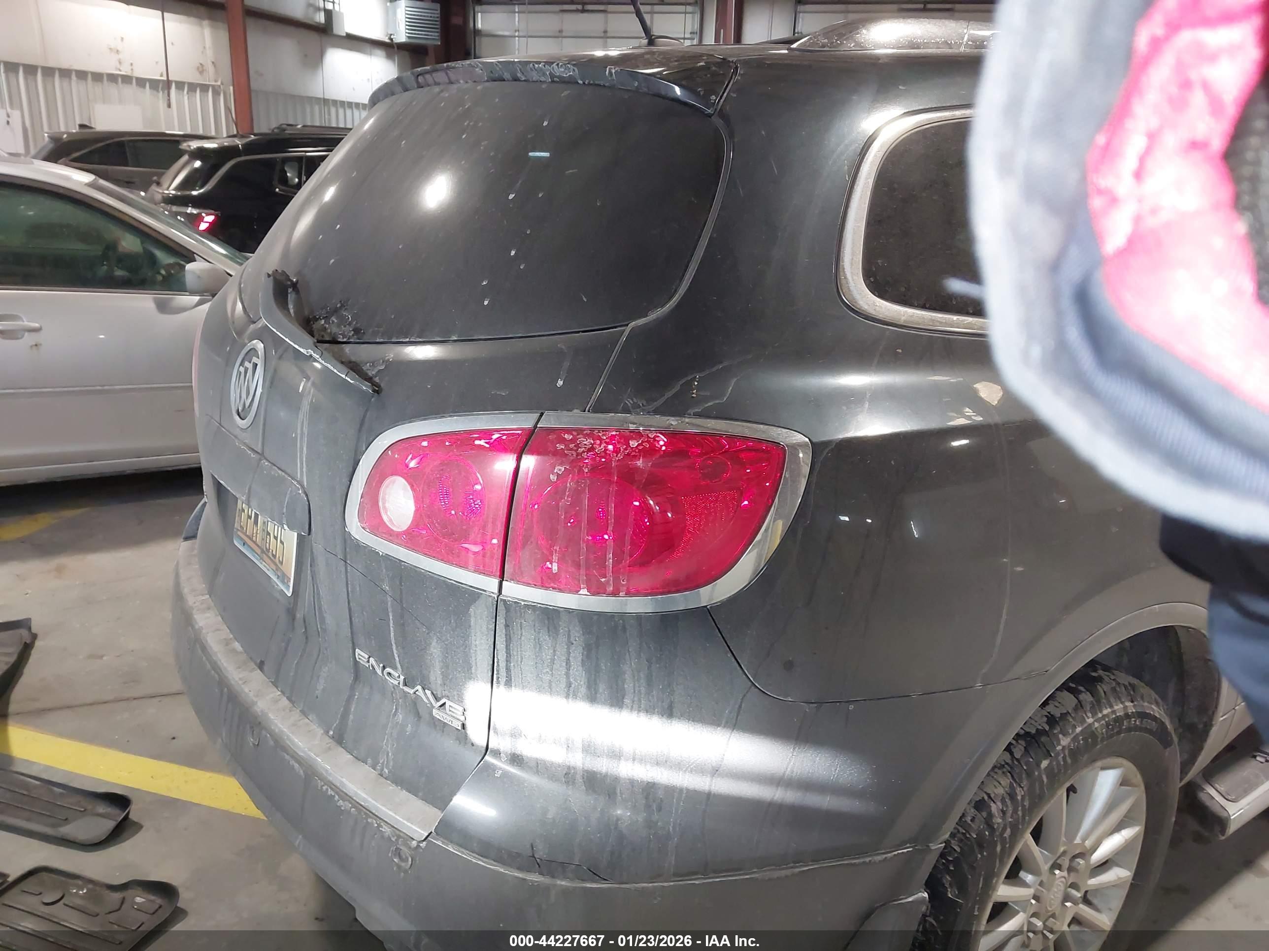BUICK ENCLAVE image 4