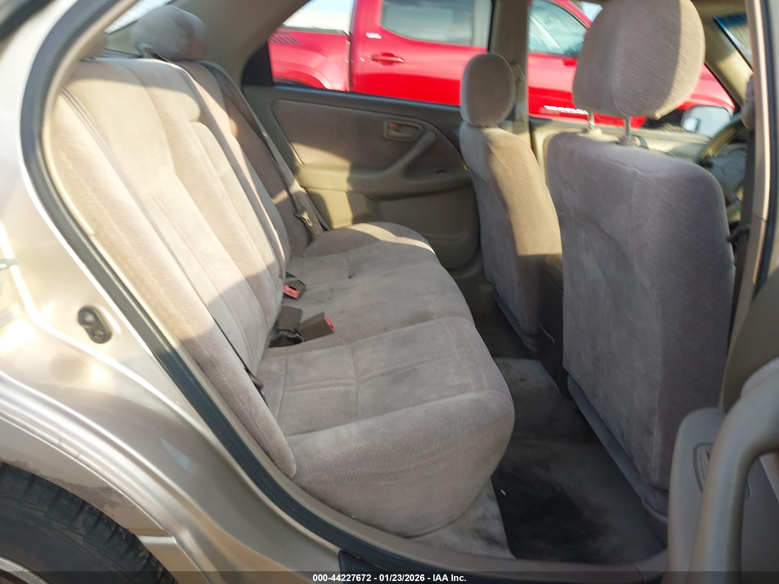TOYOTA CAMRY image 8