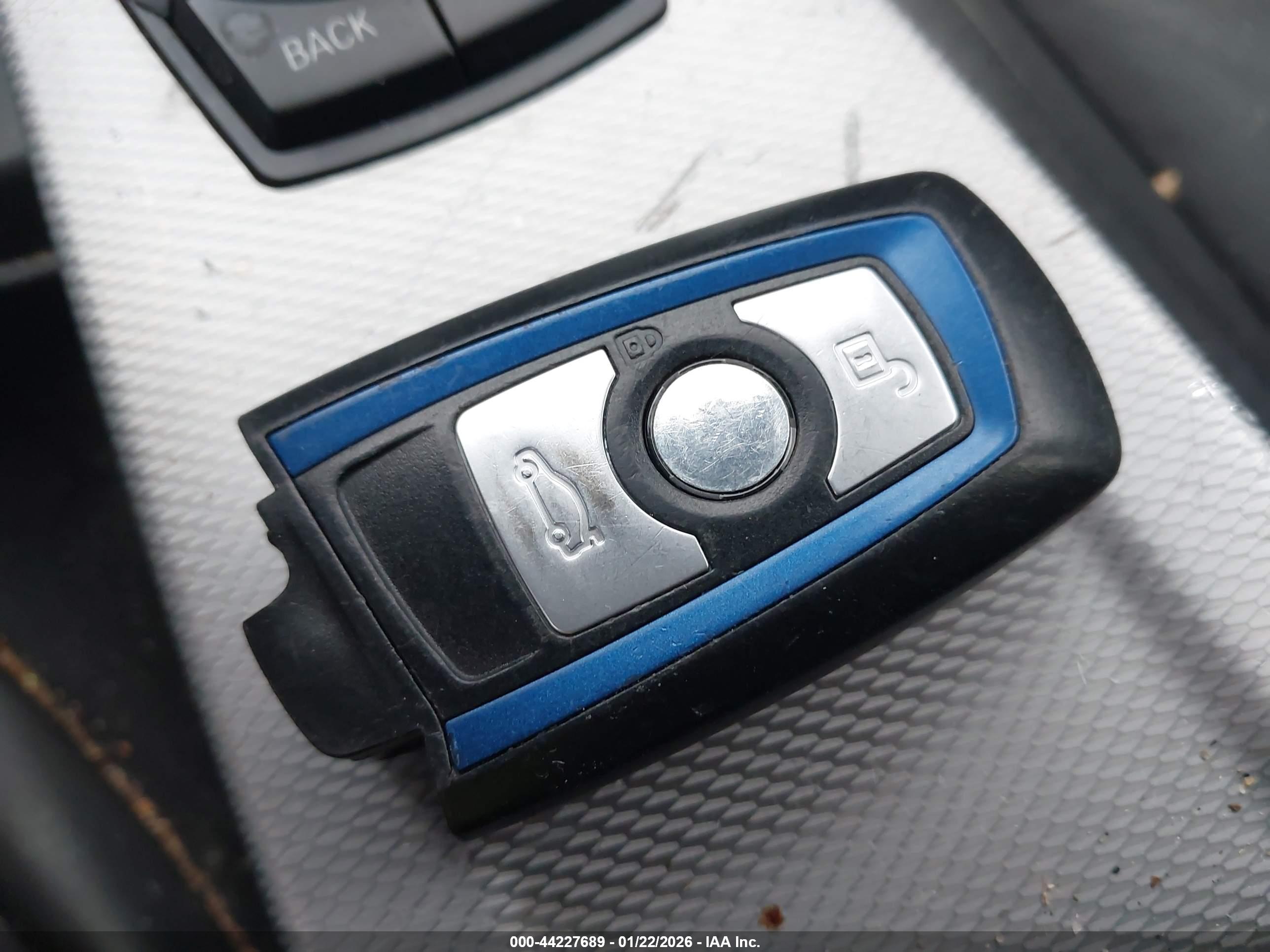 BMW 328I image 11