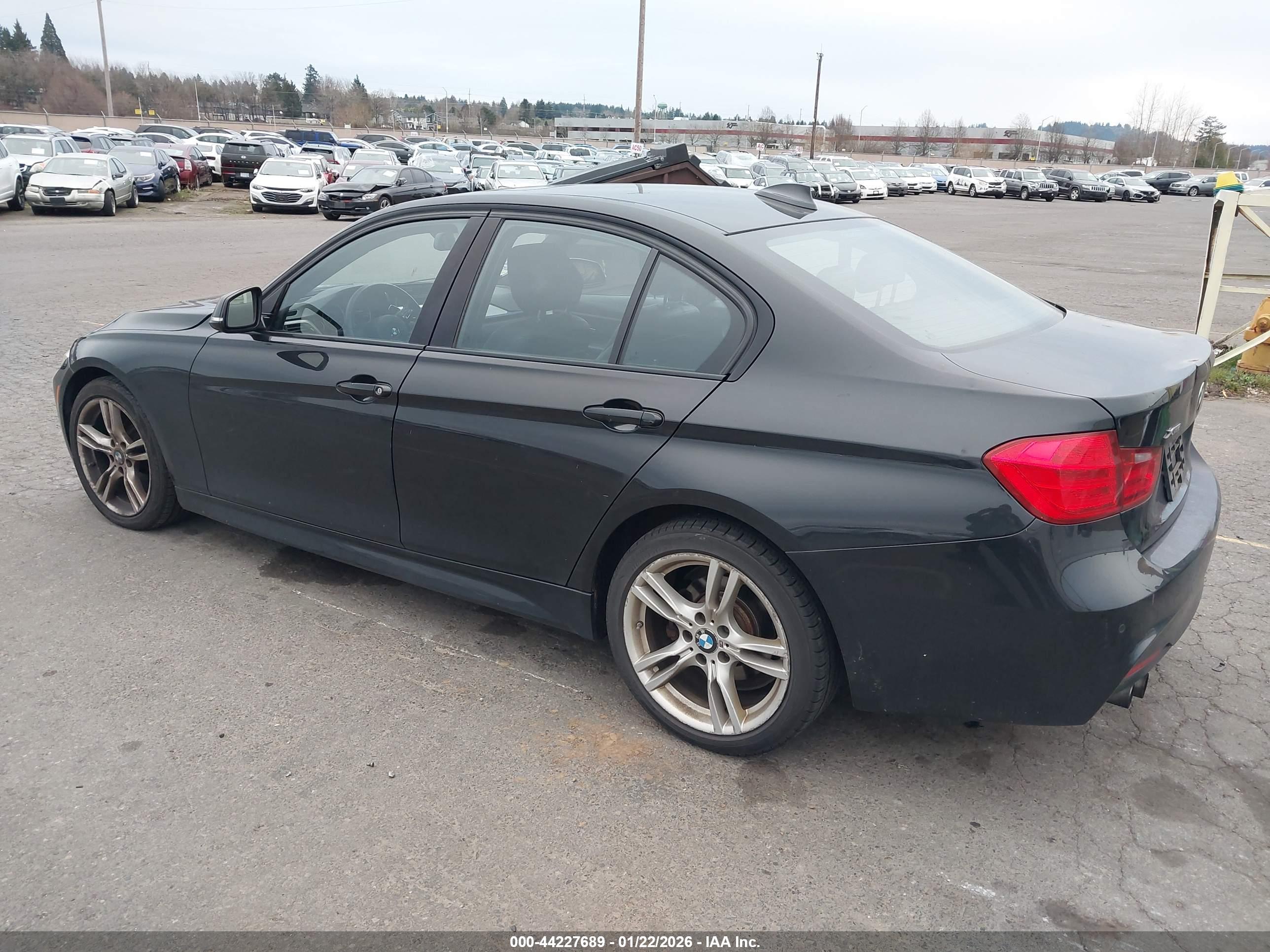 BMW 328I image 3