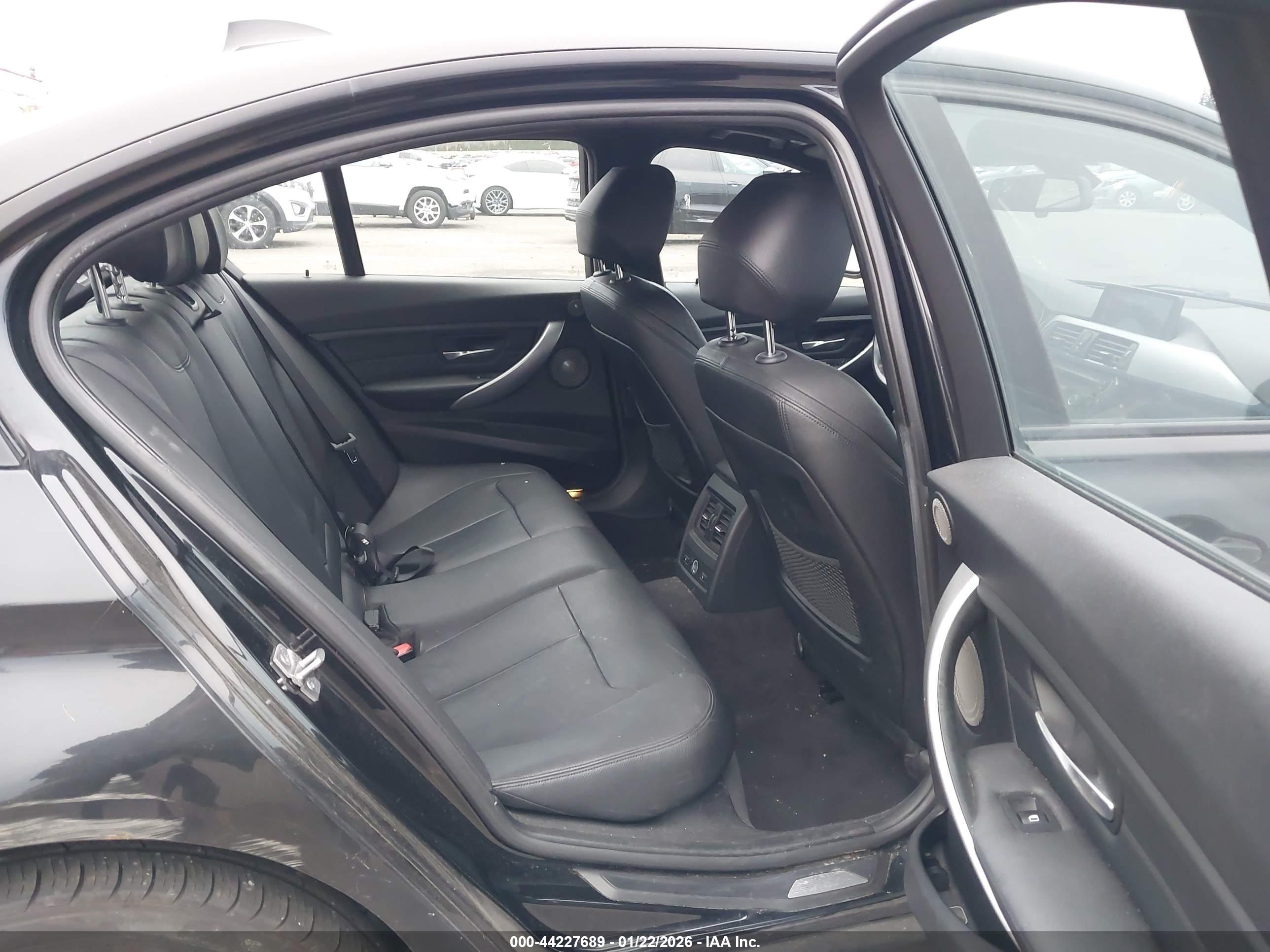 BMW 328I image 8