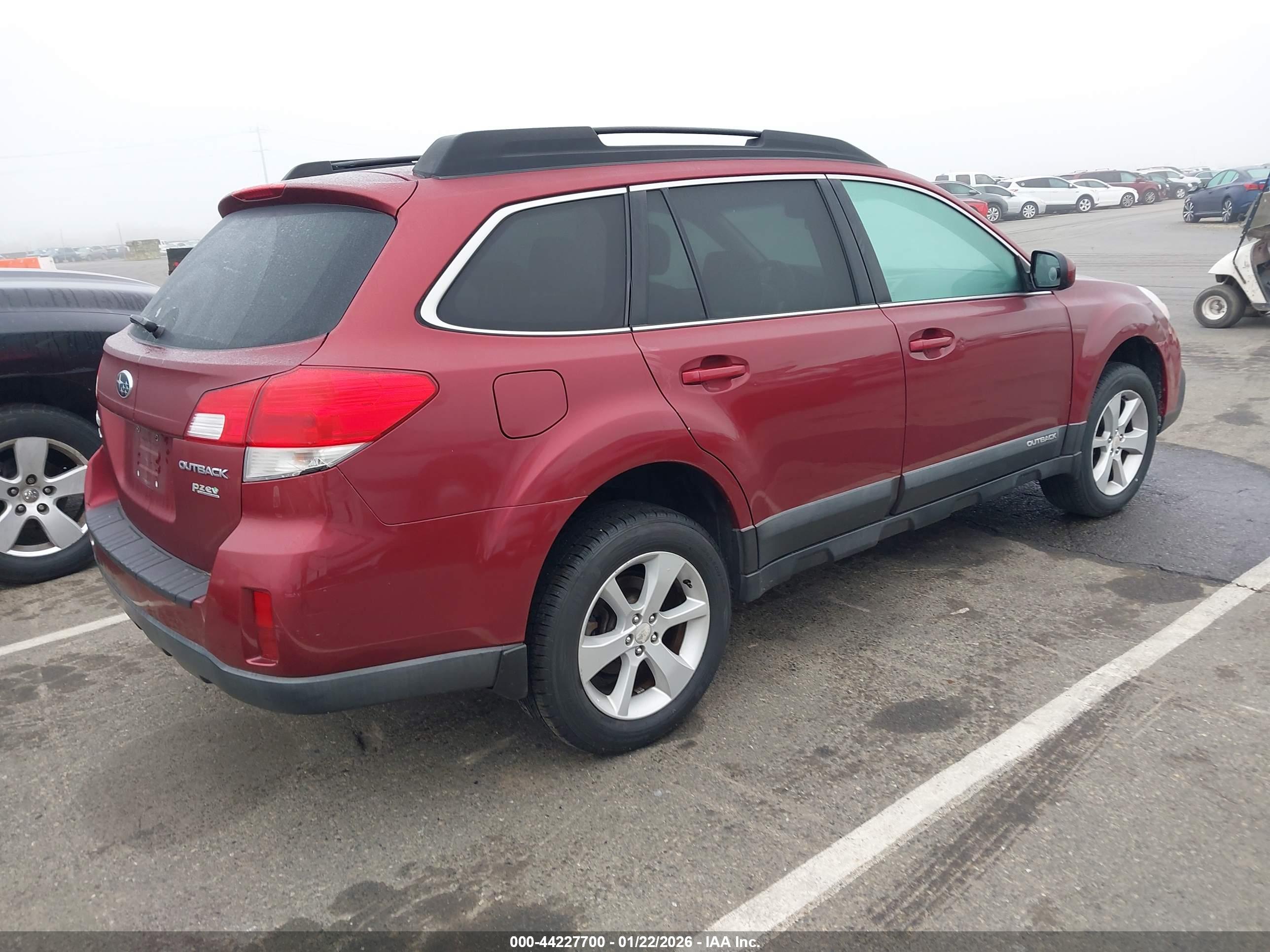 SUBARU OUTBACK image 4