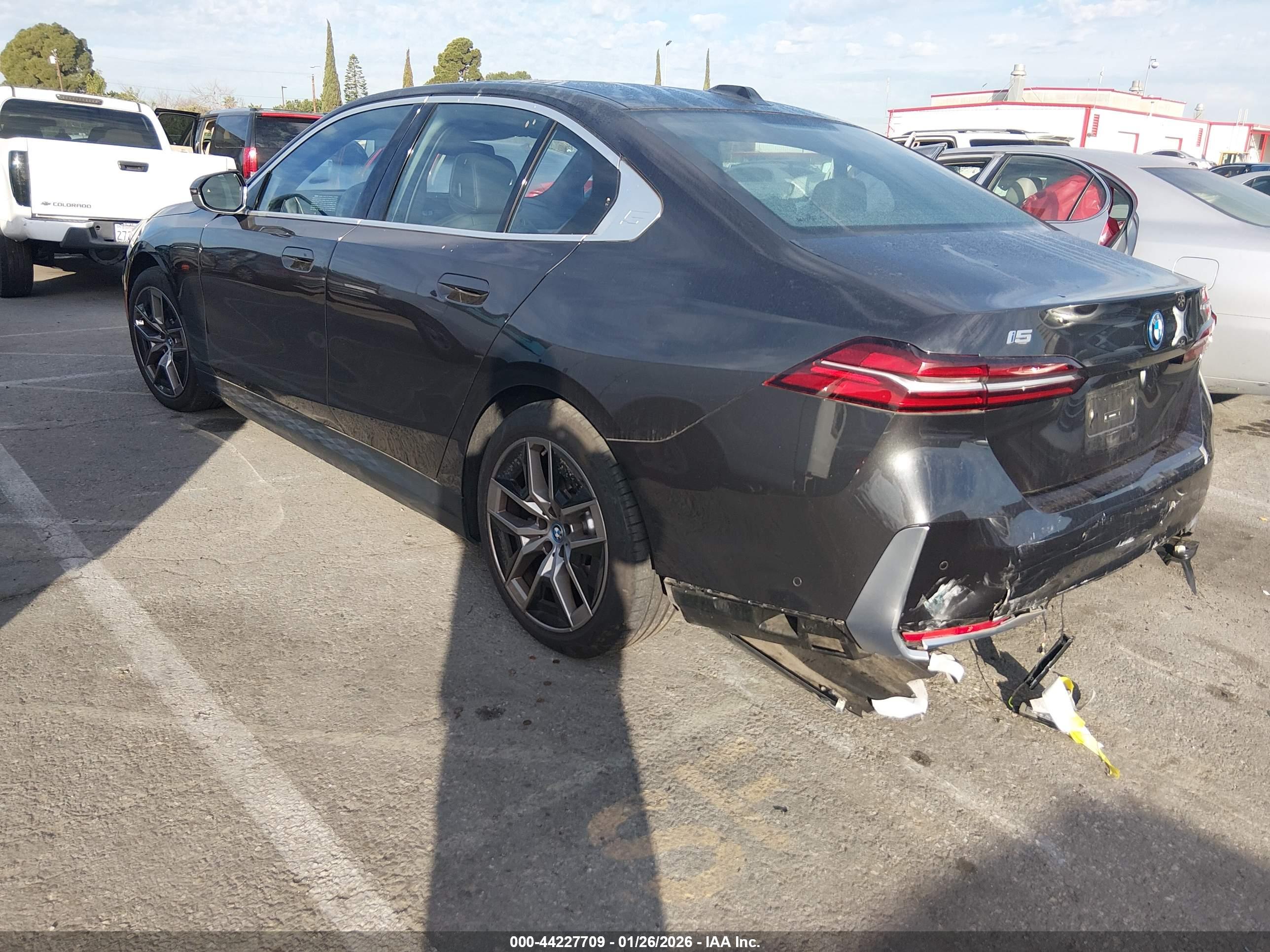 BMW I5 image 3