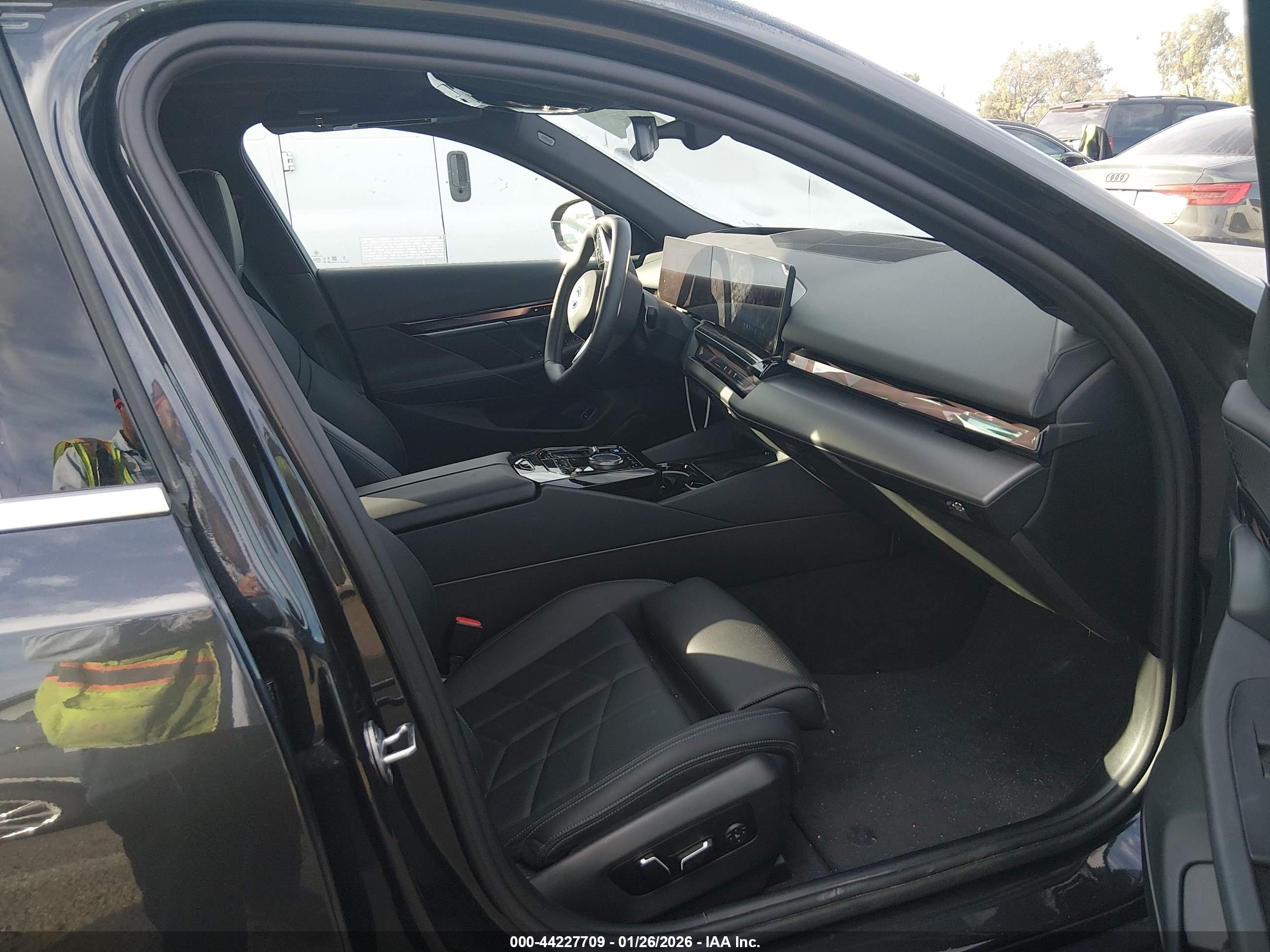 BMW I5 image 5