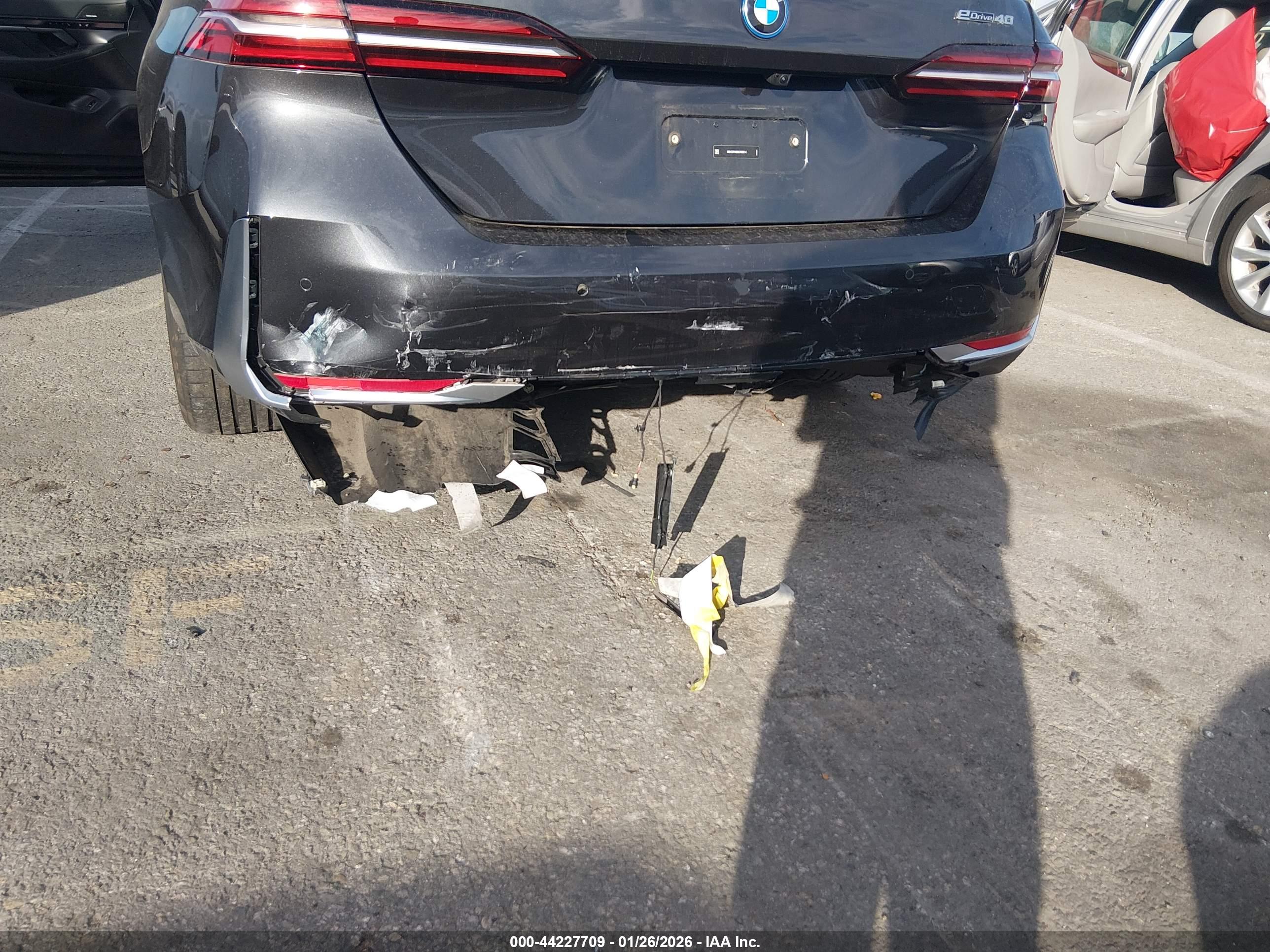 BMW I5 image 6