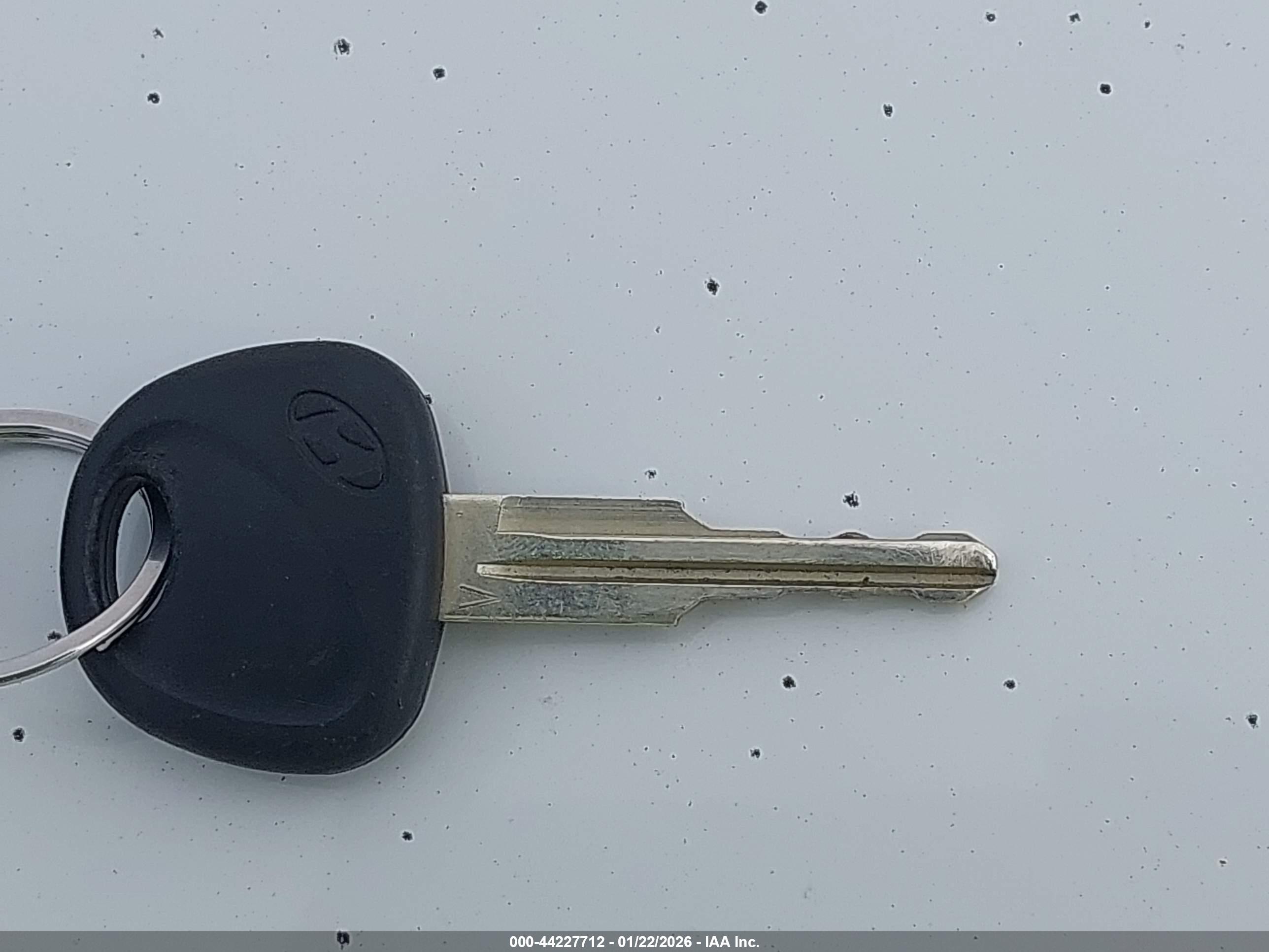 HYUNDAI ACCENT image 11