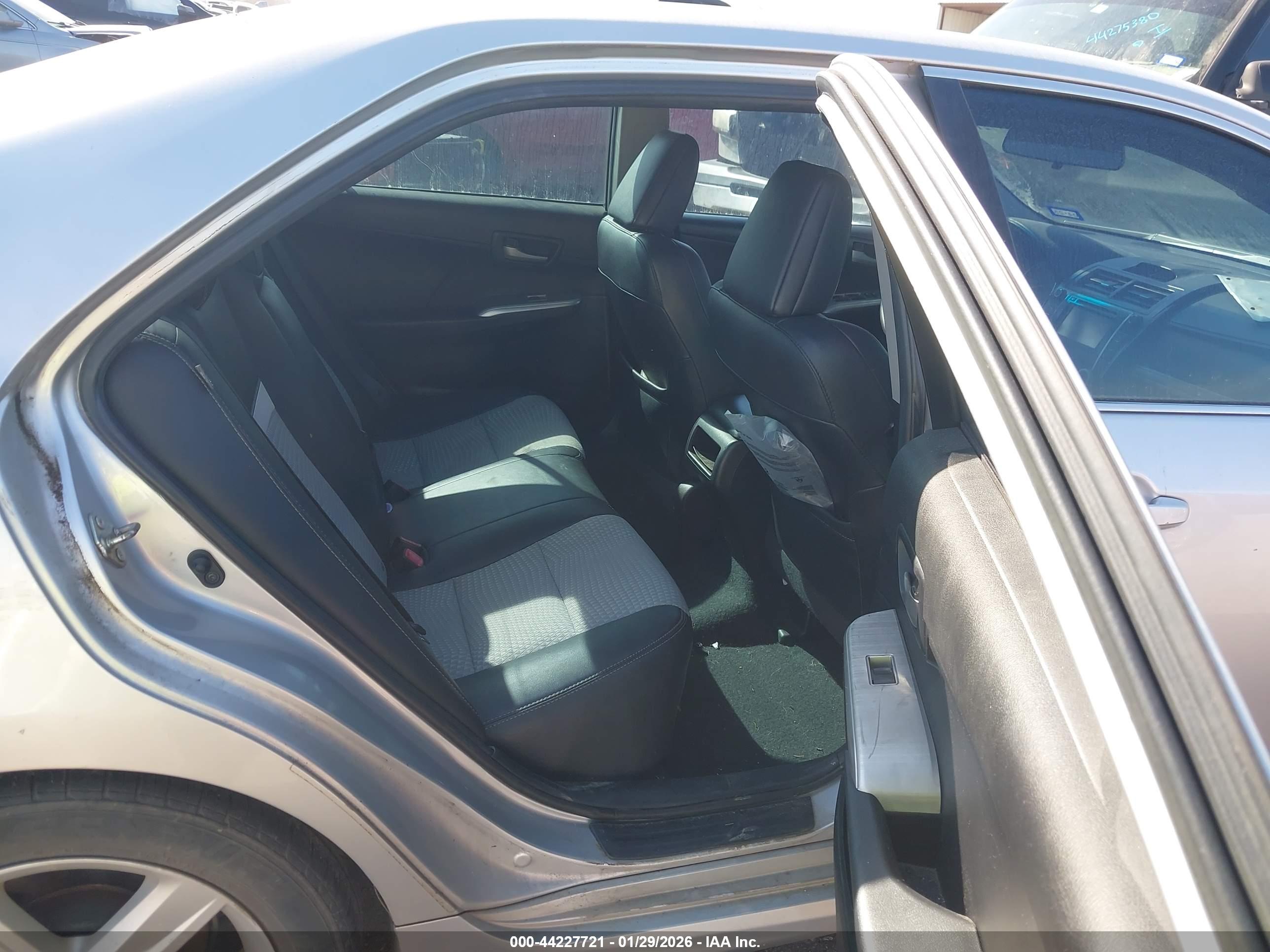 TOYOTA CAMRY image 8