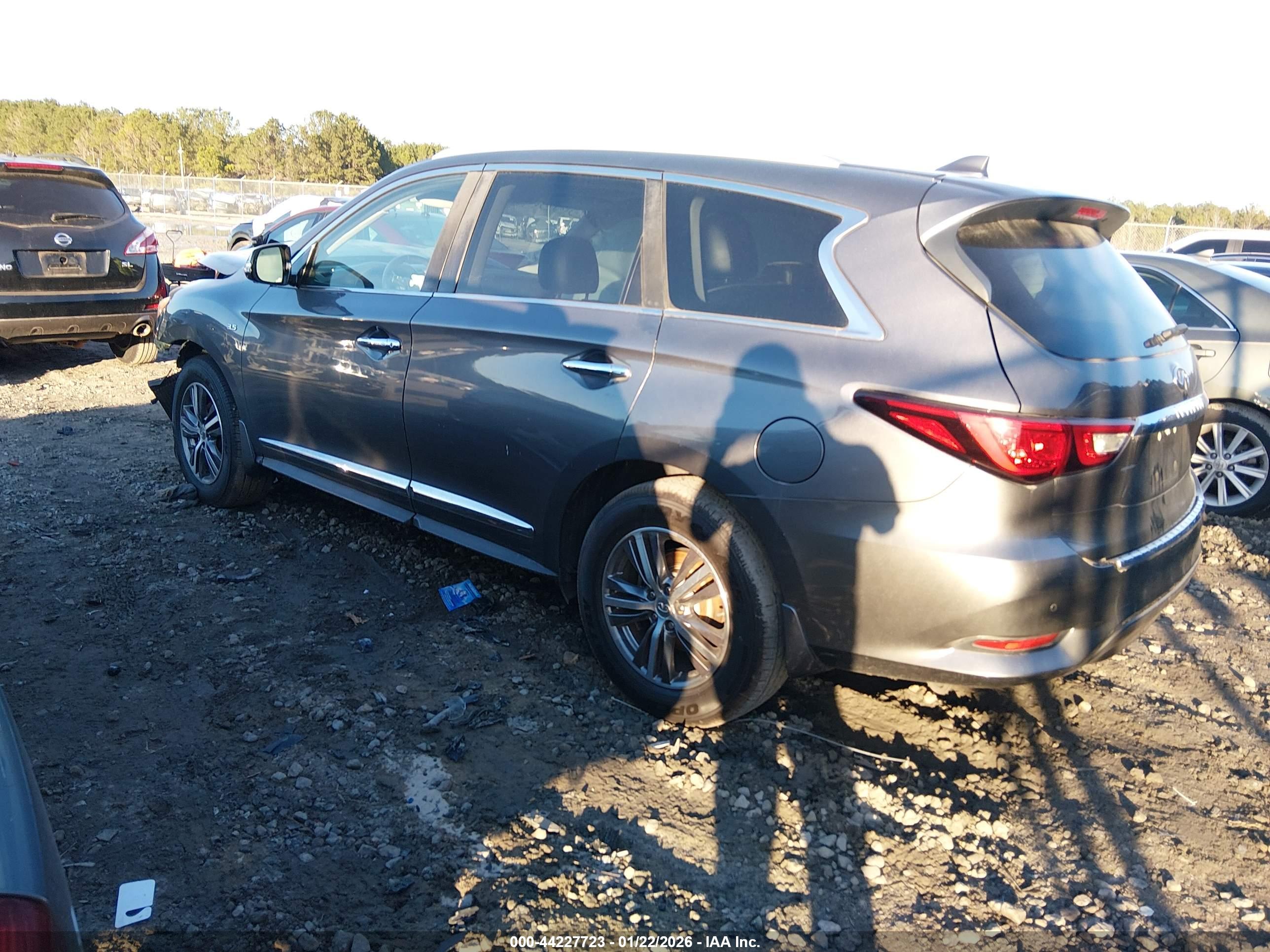 INFINITI QX60 image 3