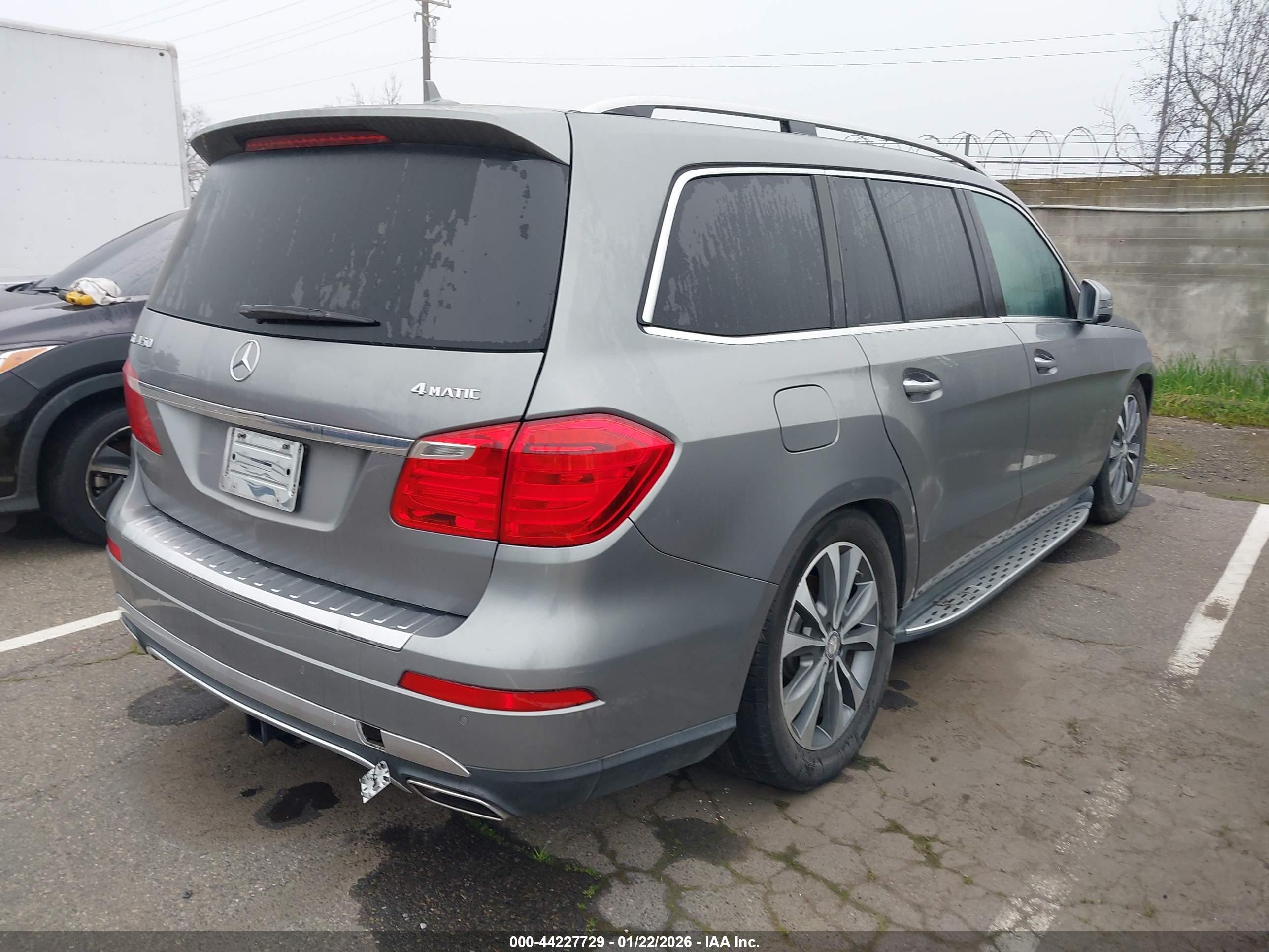 MERCEDES-BENZ GL image 4