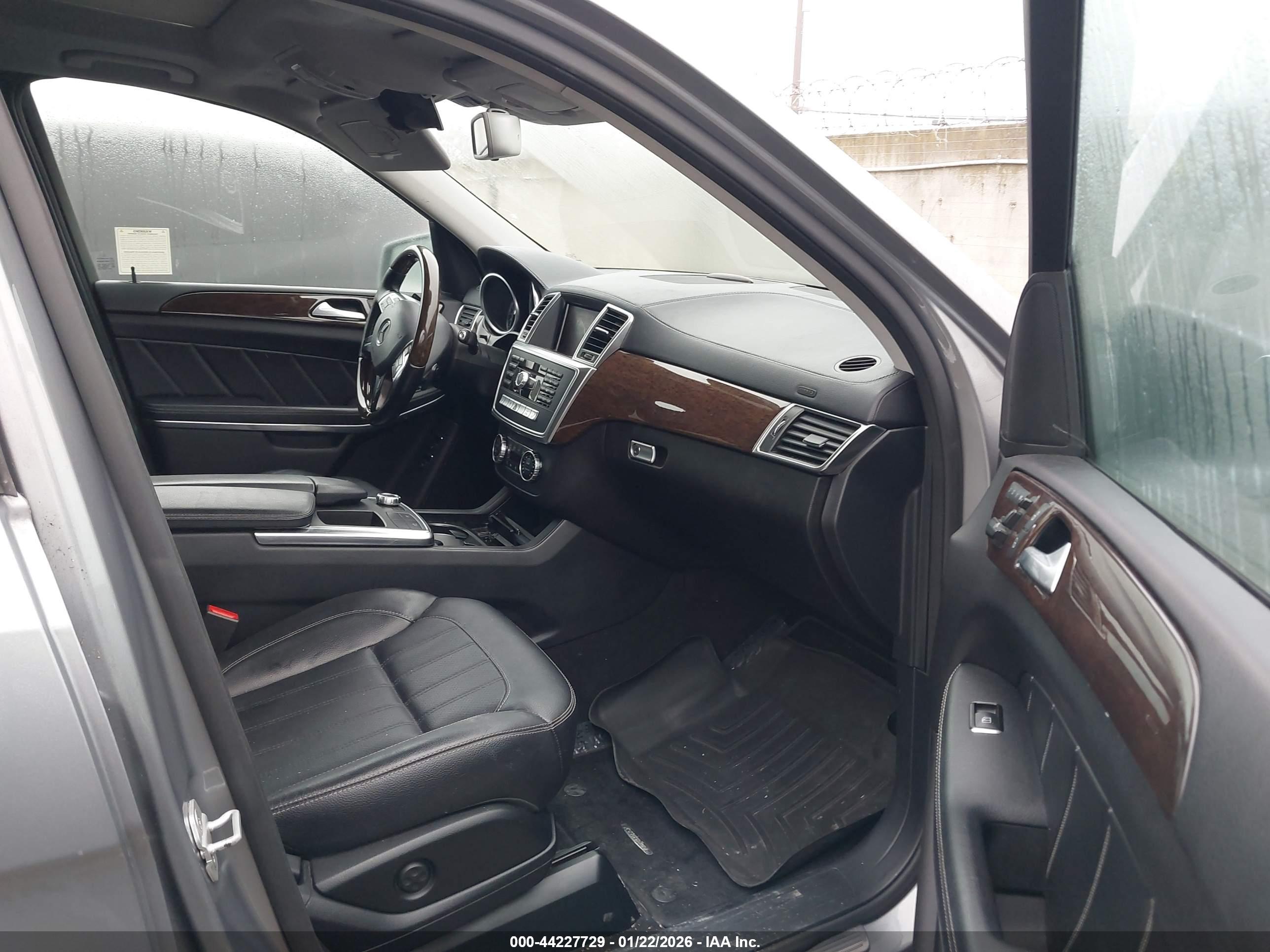 MERCEDES-BENZ GL image 5