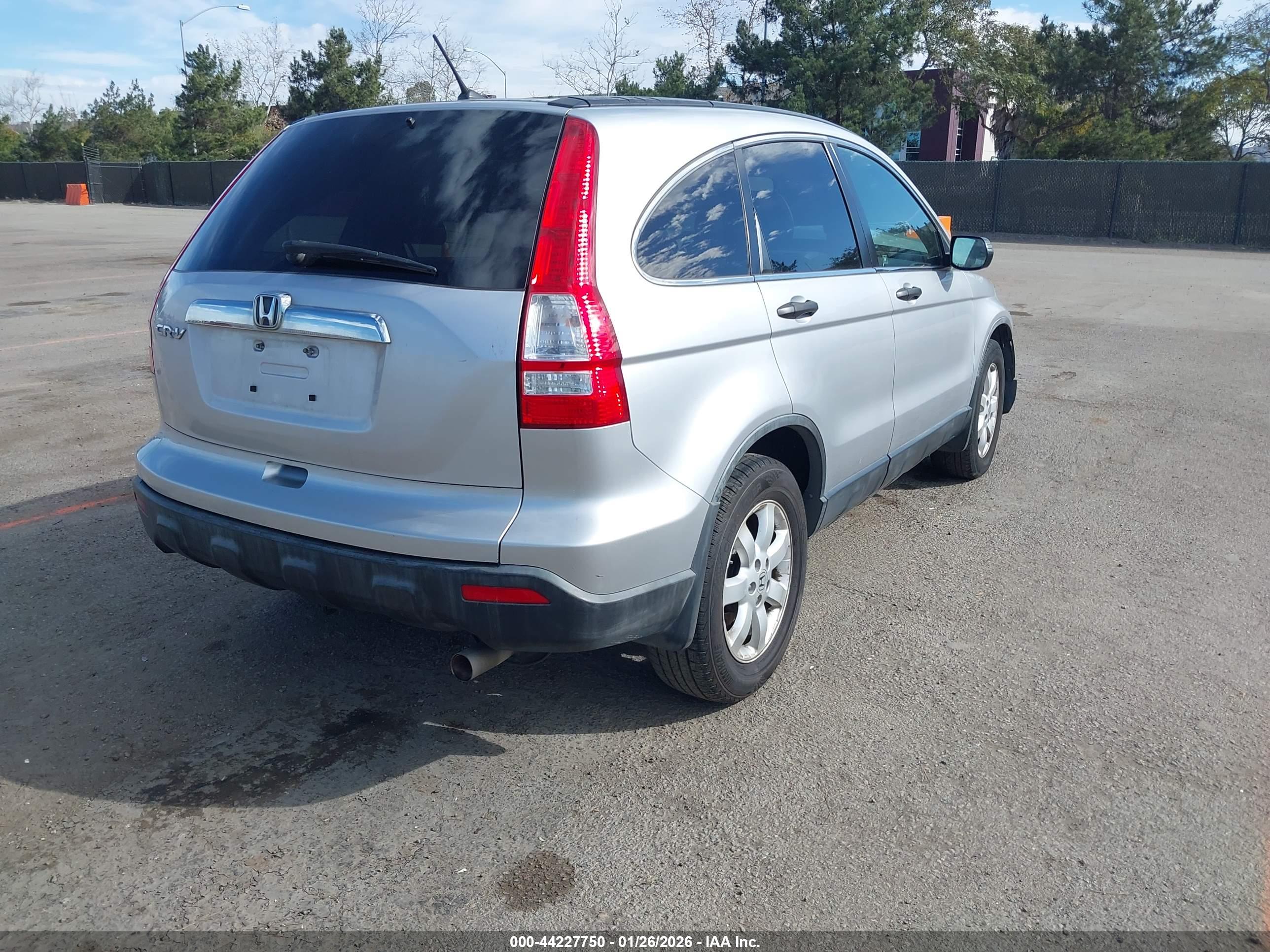 HONDA CR-V image 4