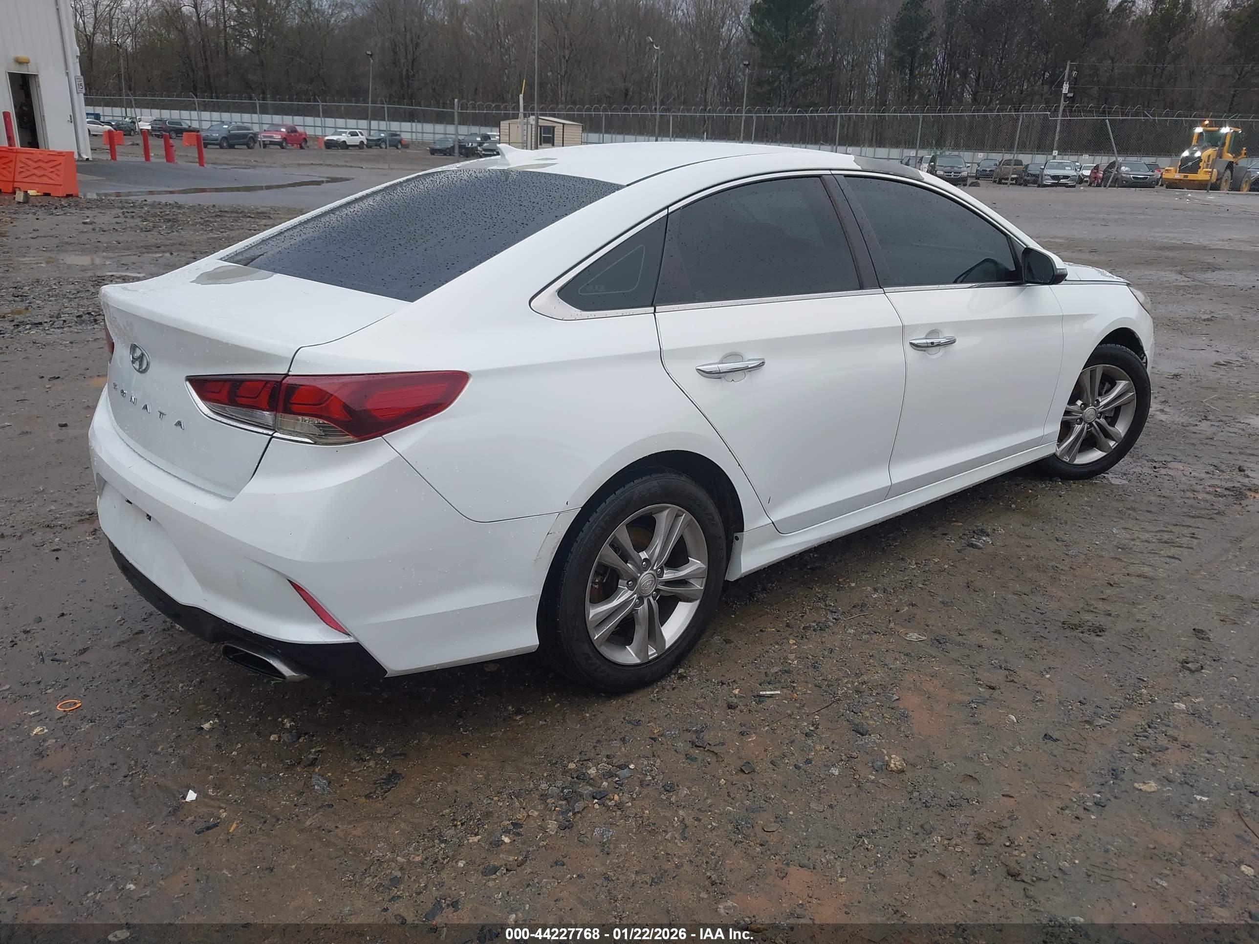 HYUNDAI SONATA image 4