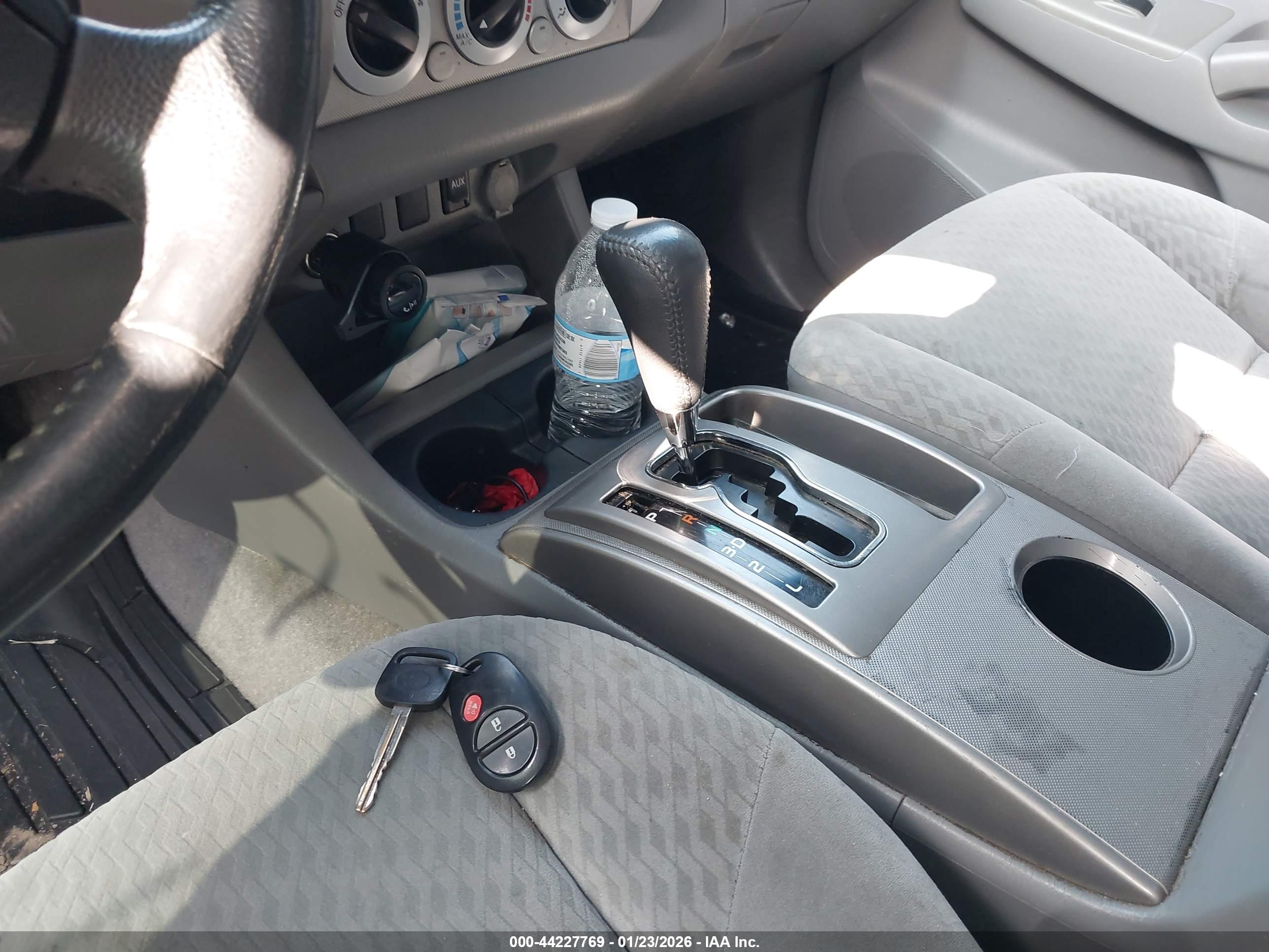 TOYOTA TACOMA image 11