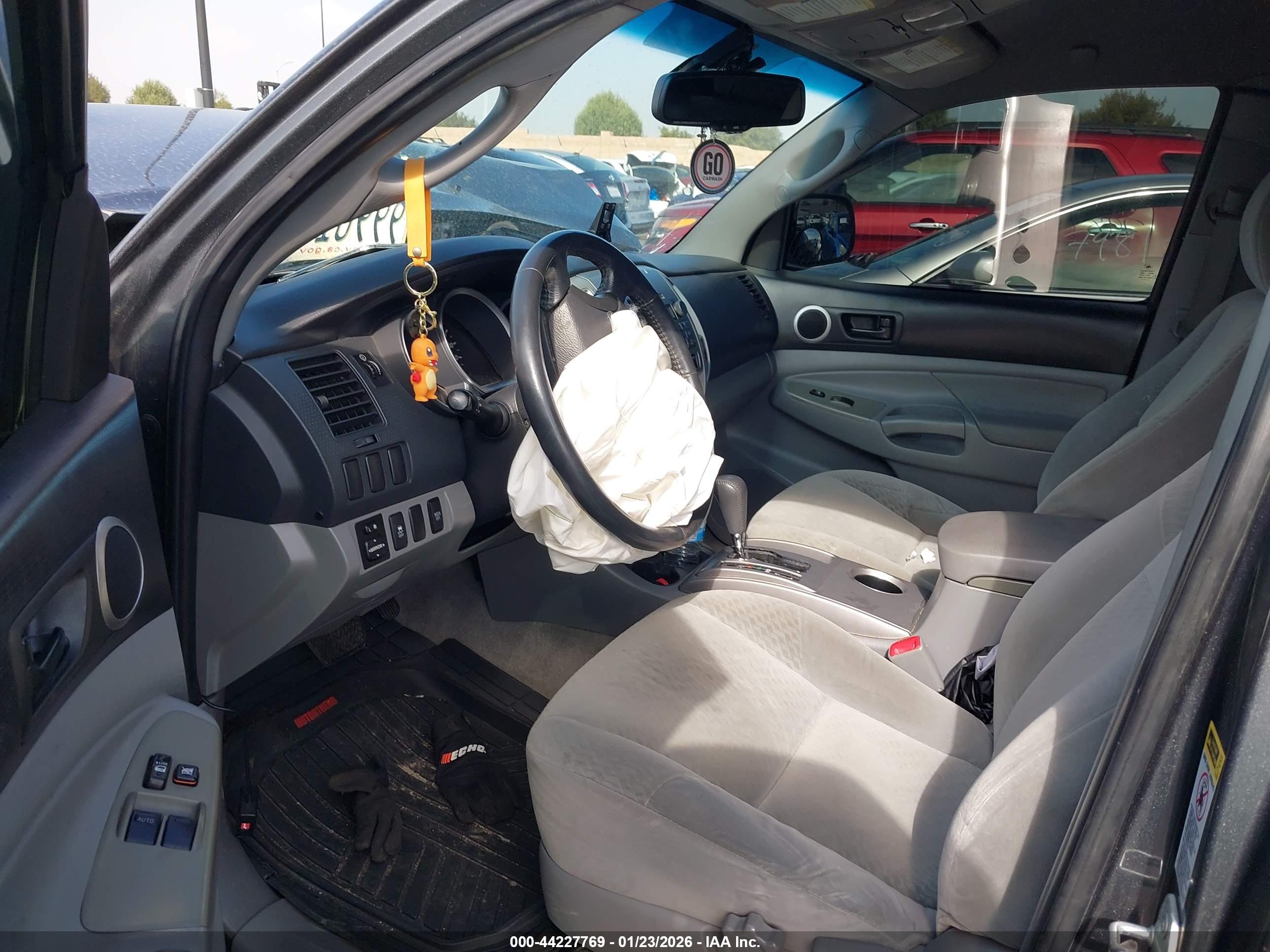 TOYOTA TACOMA image 5