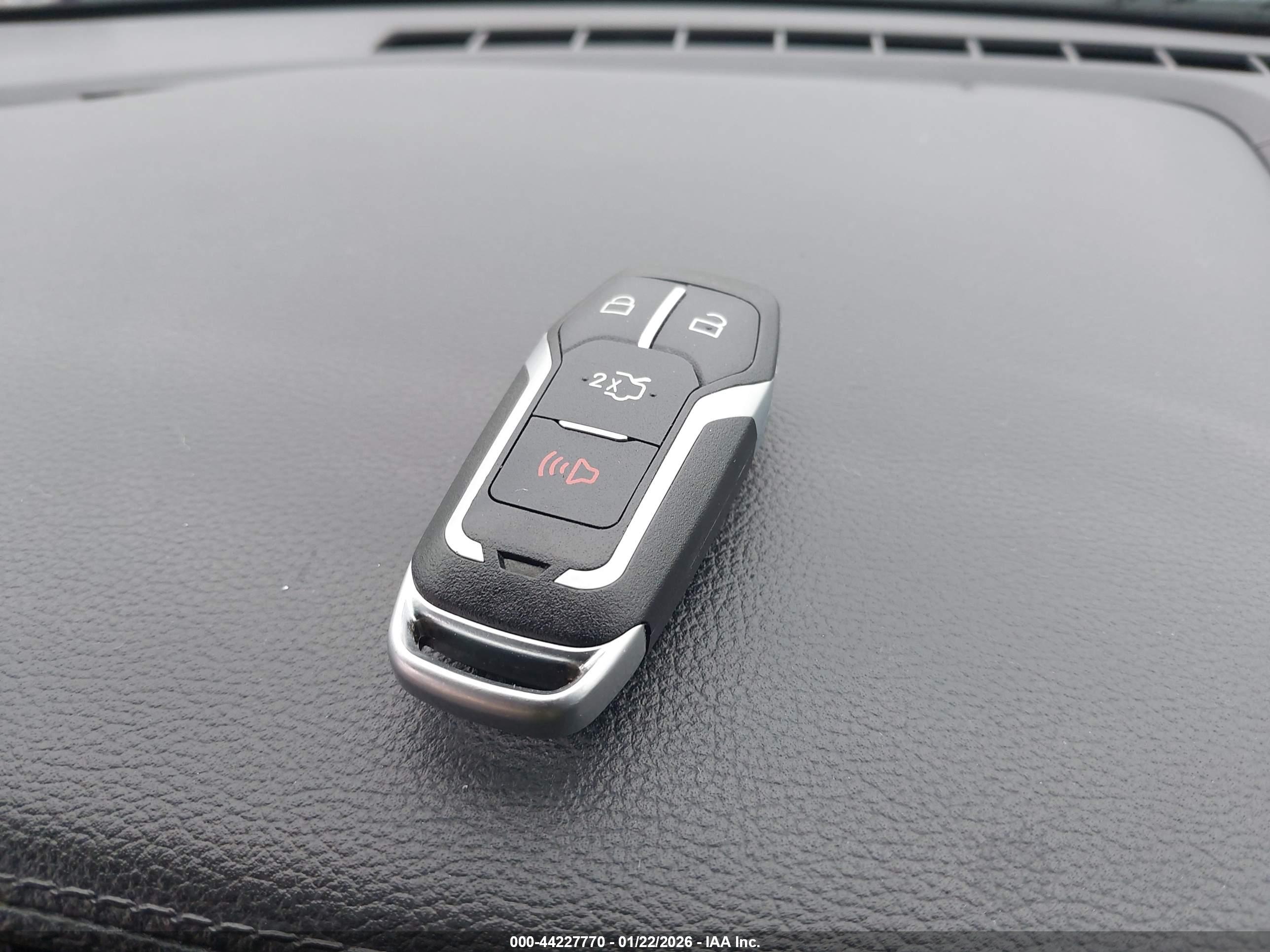 FORD MUSTANG image 11
