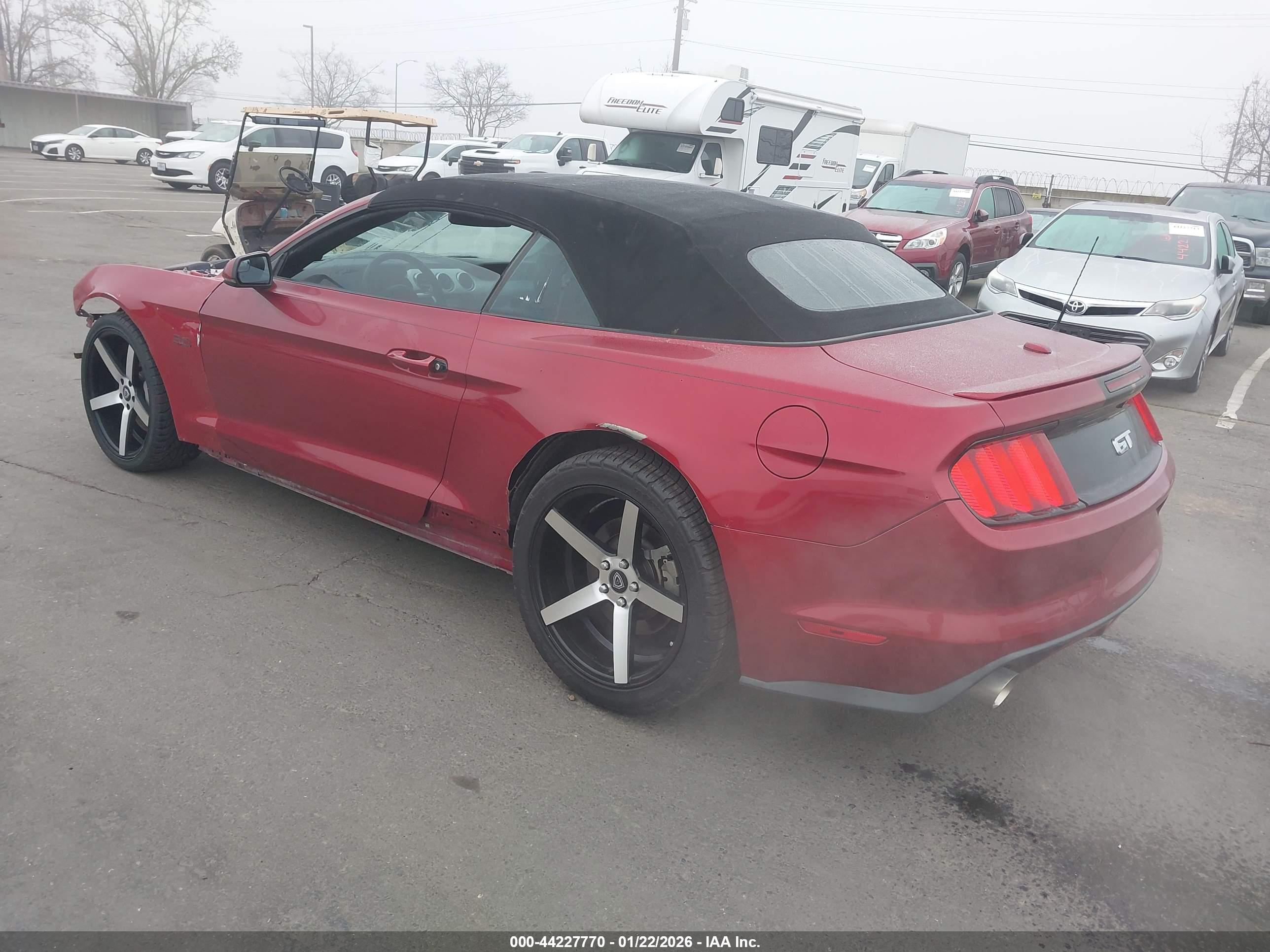 FORD MUSTANG image 3