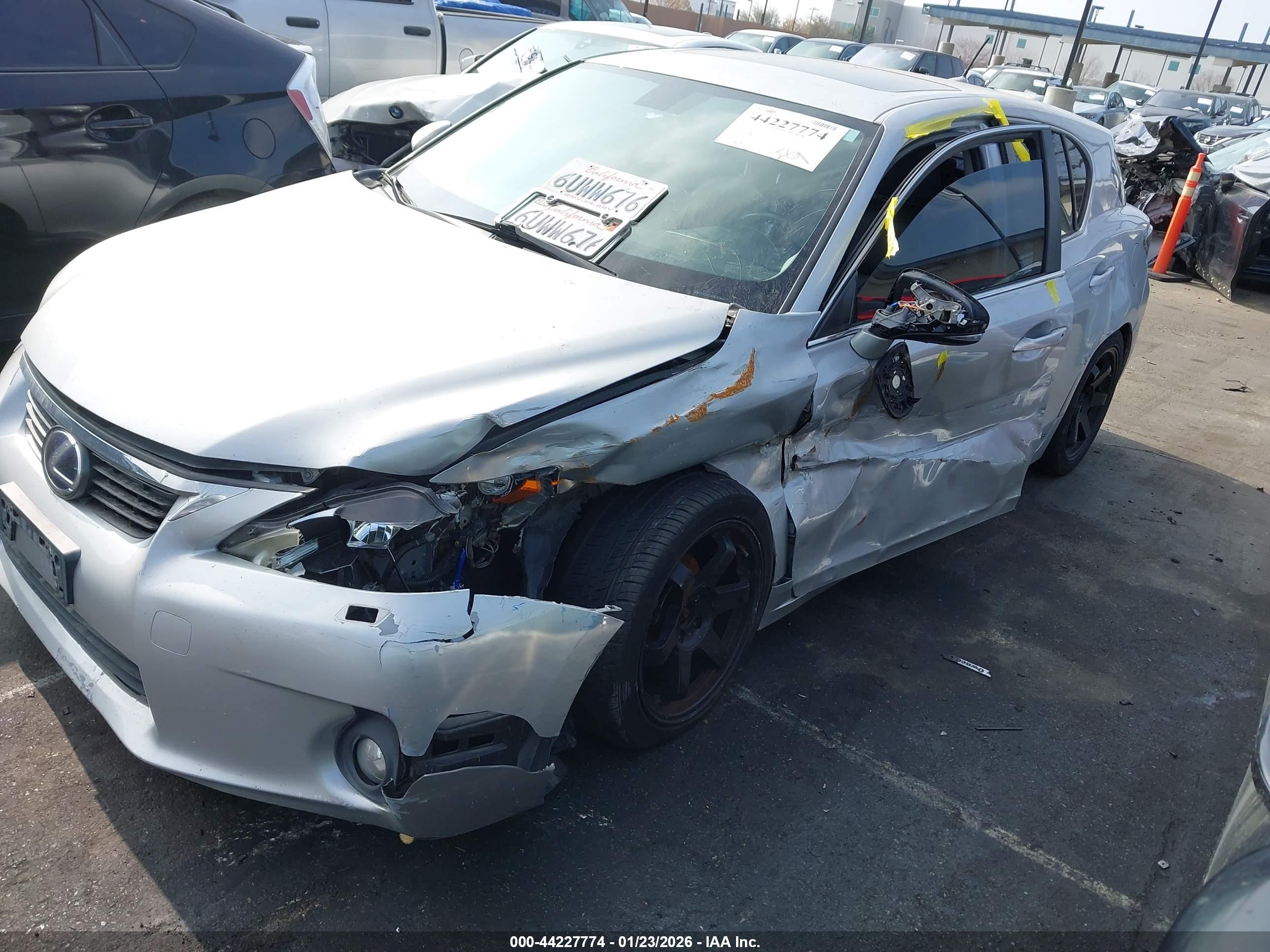 LEXUS CT image 2