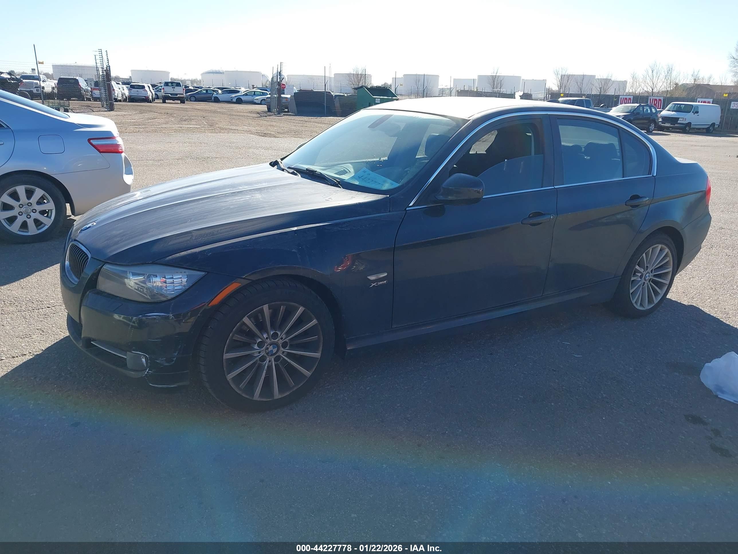 BMW 335I image 2