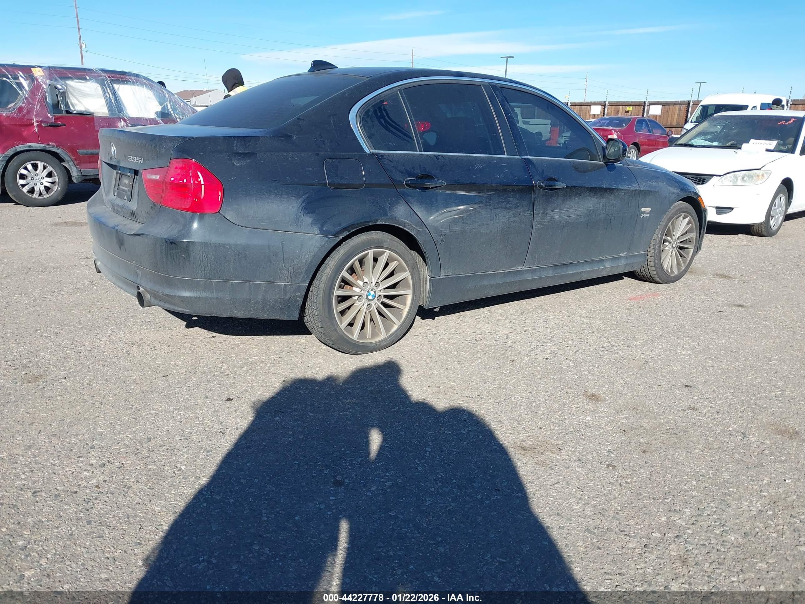 BMW 335I image 4