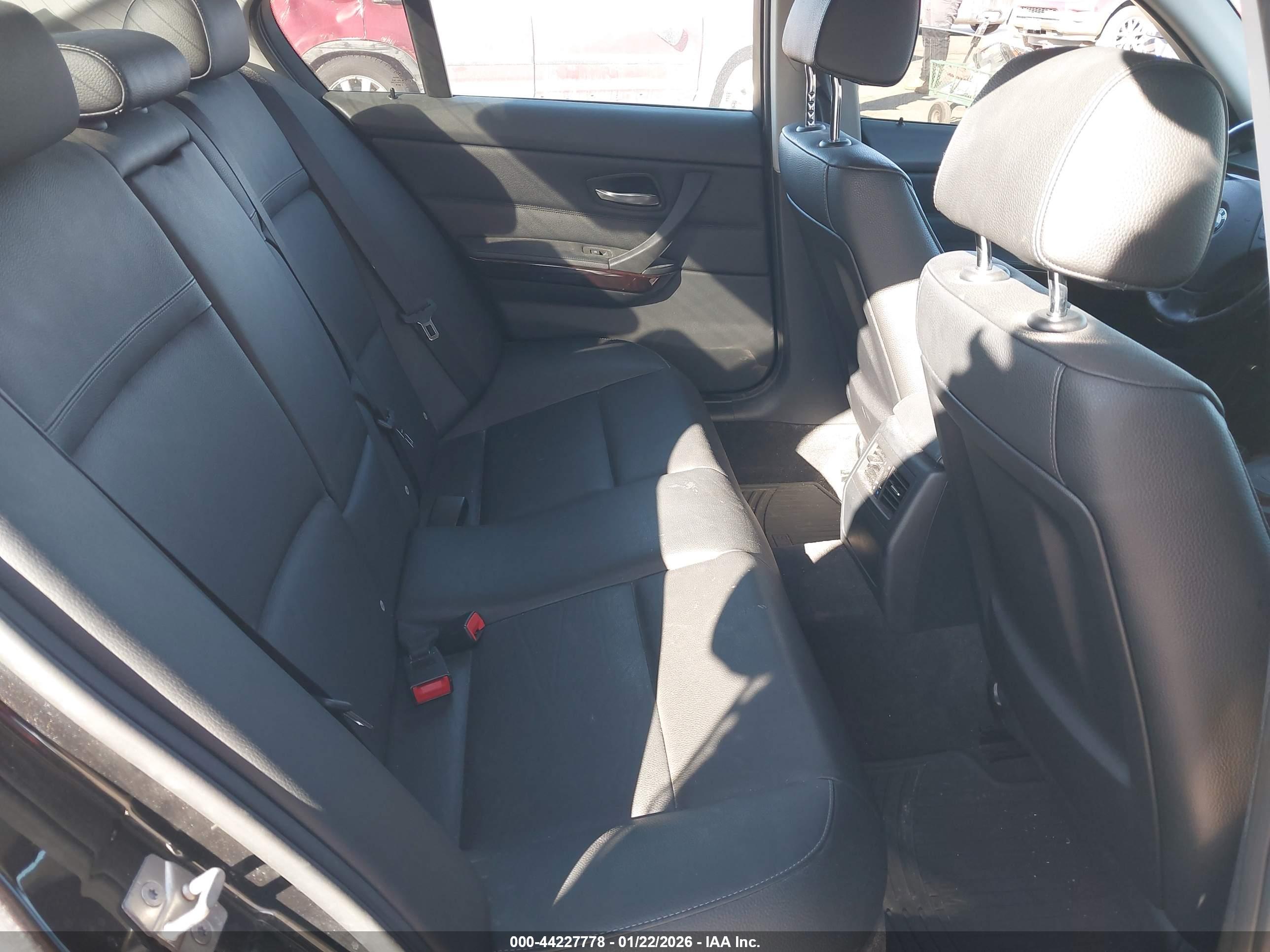 BMW 335I image 8