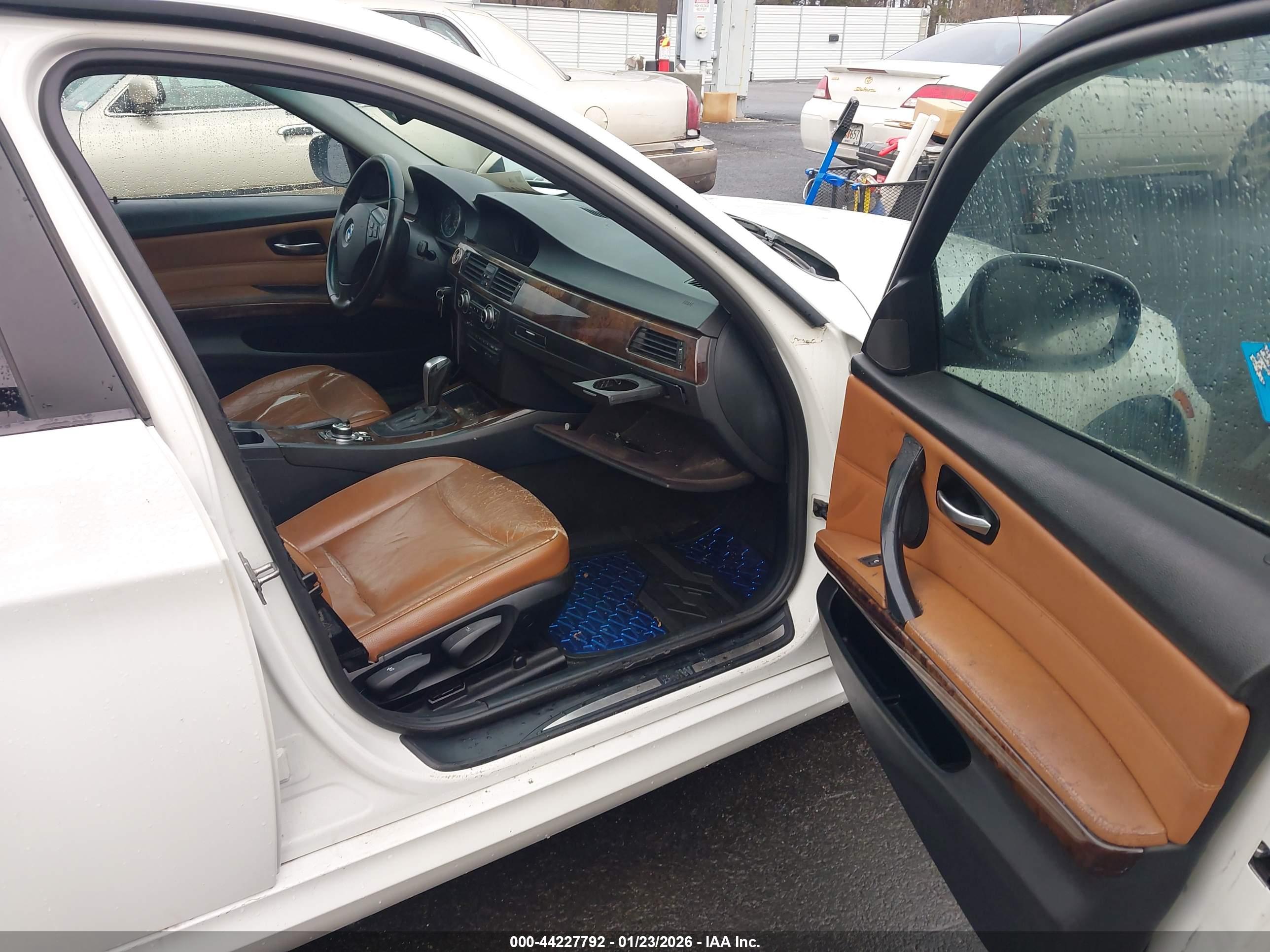 BMW 328I image 5