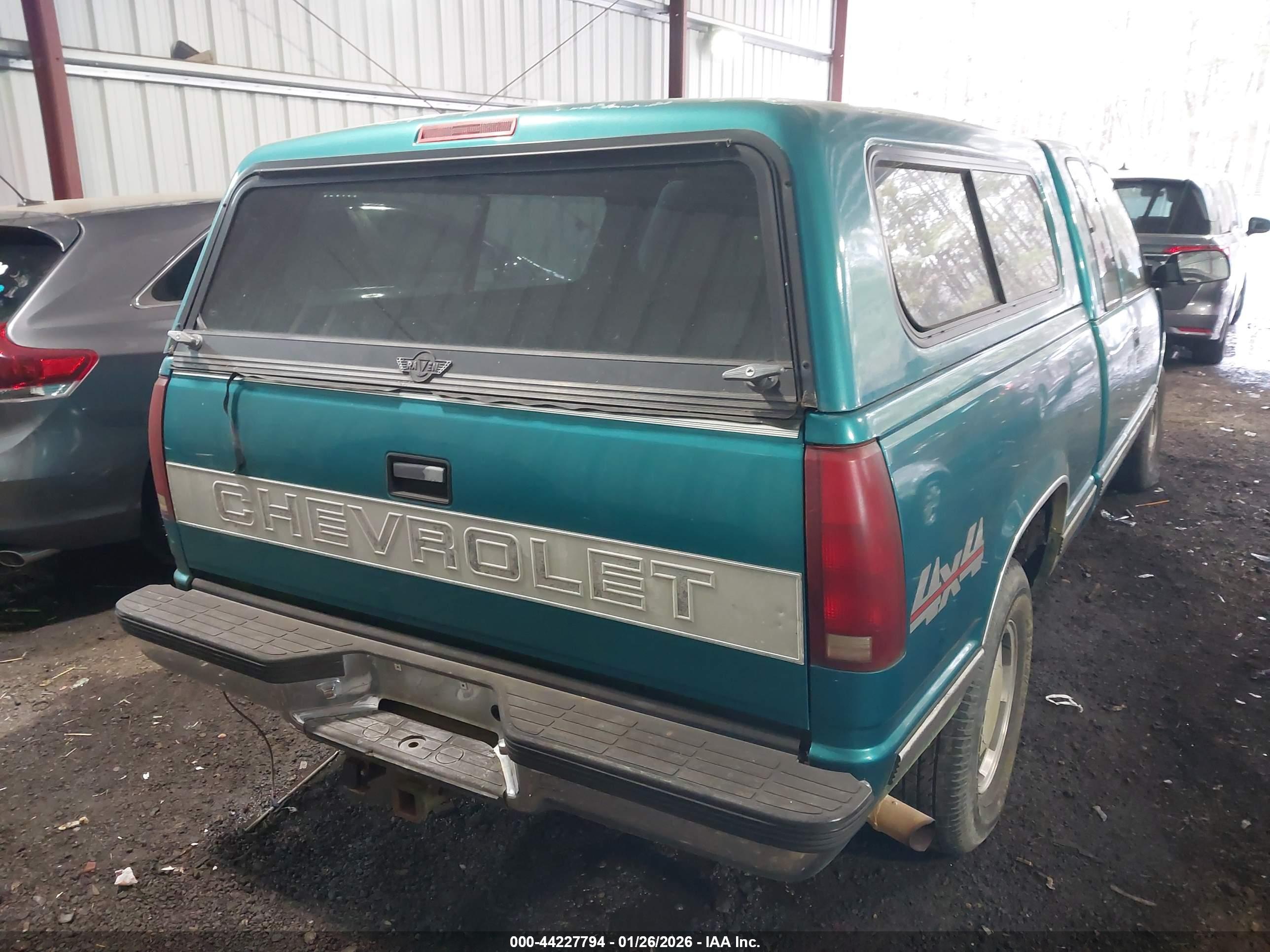 CHEVROLET GMT-400 image 4