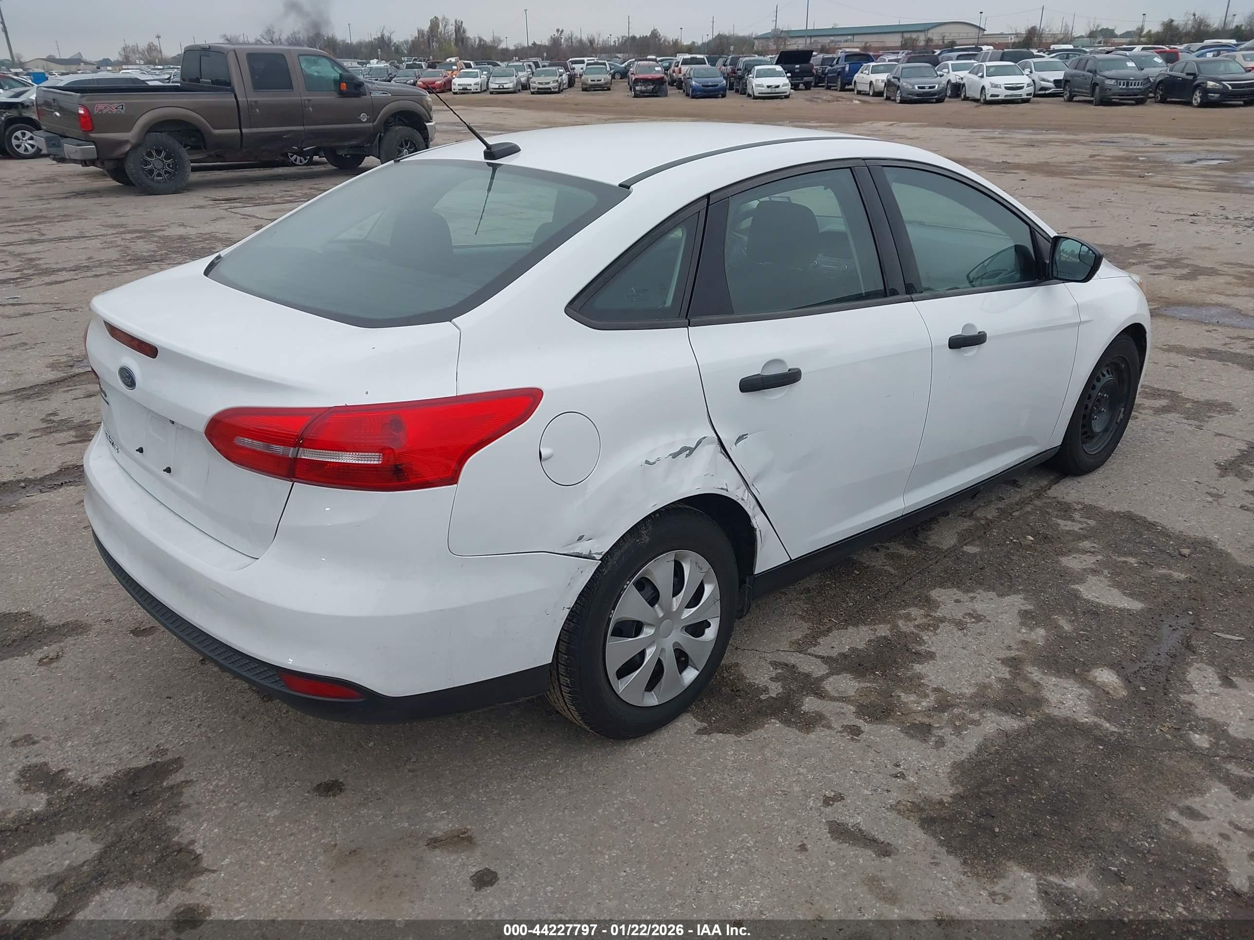 FORD FOCUS image 4