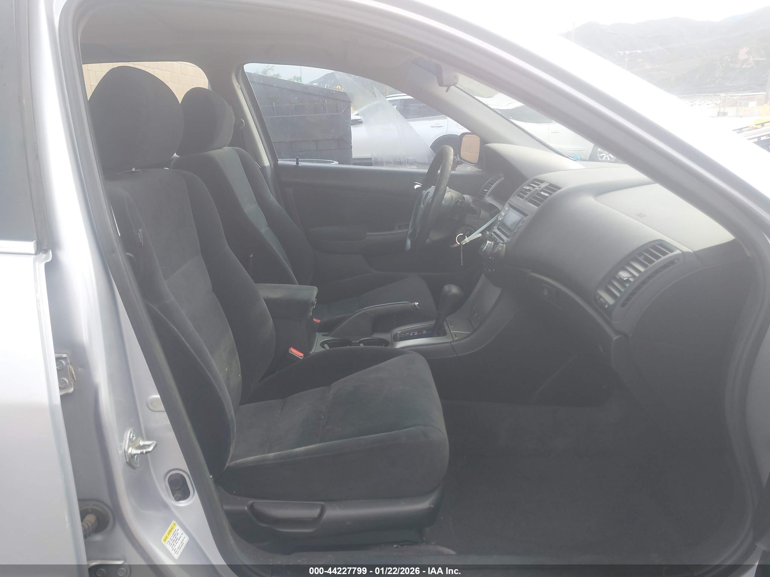 HONDA ACCORD image 5