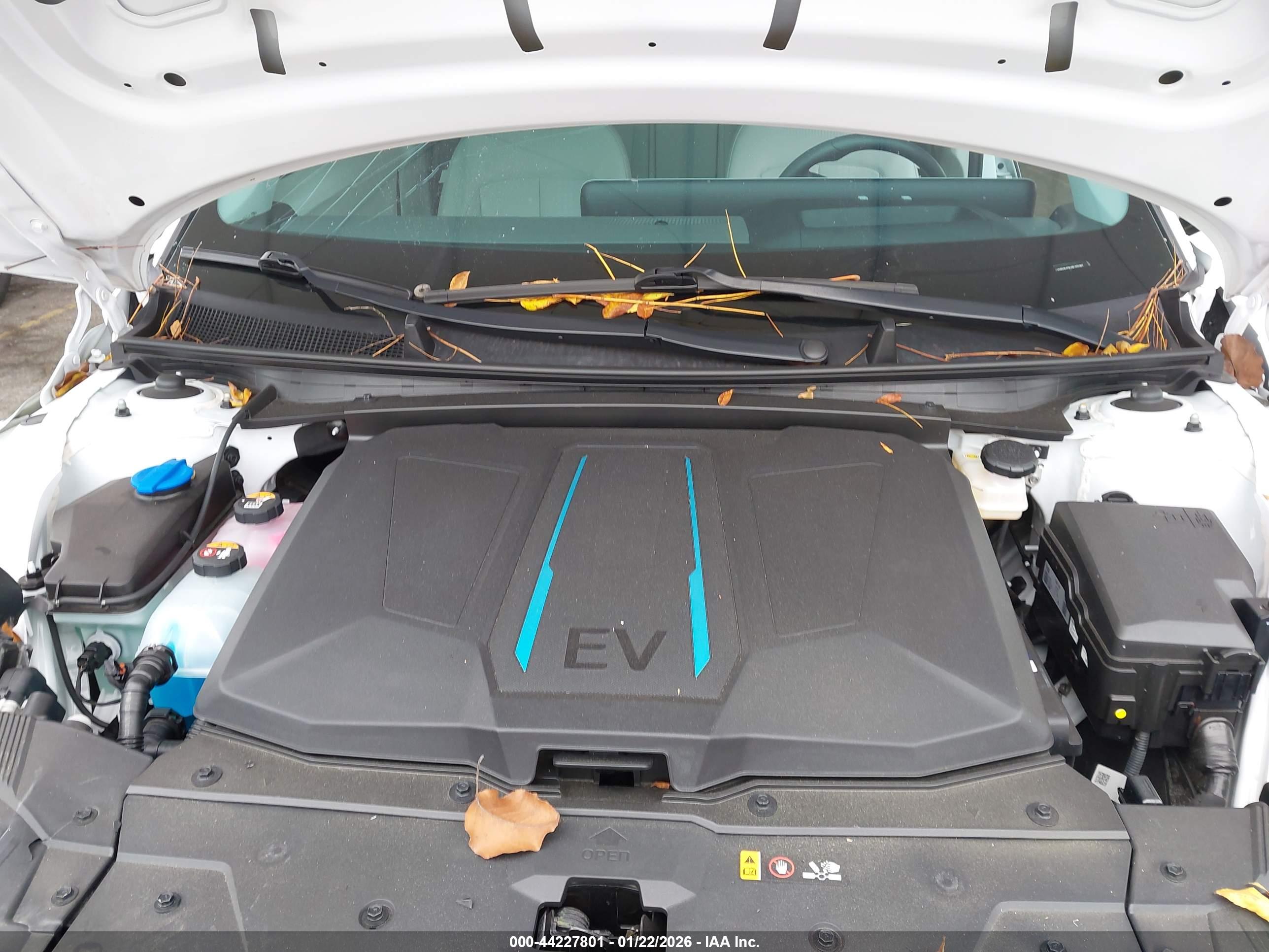 HYUNDAI IONIQ image 10