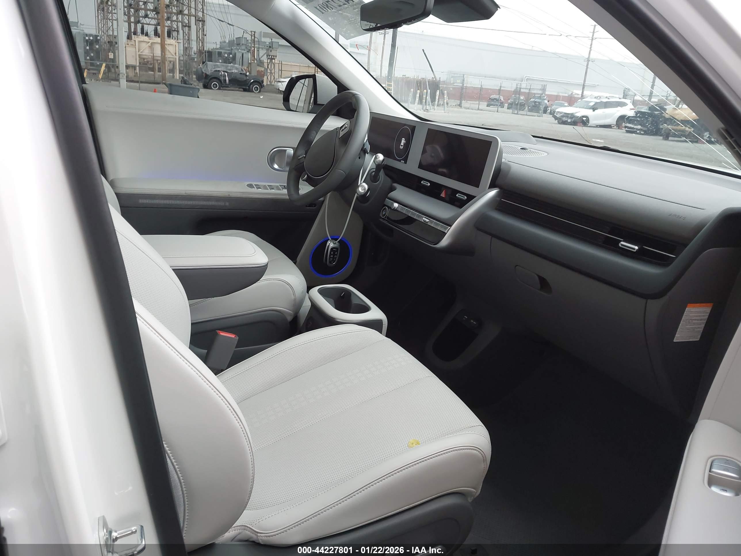 HYUNDAI IONIQ image 5