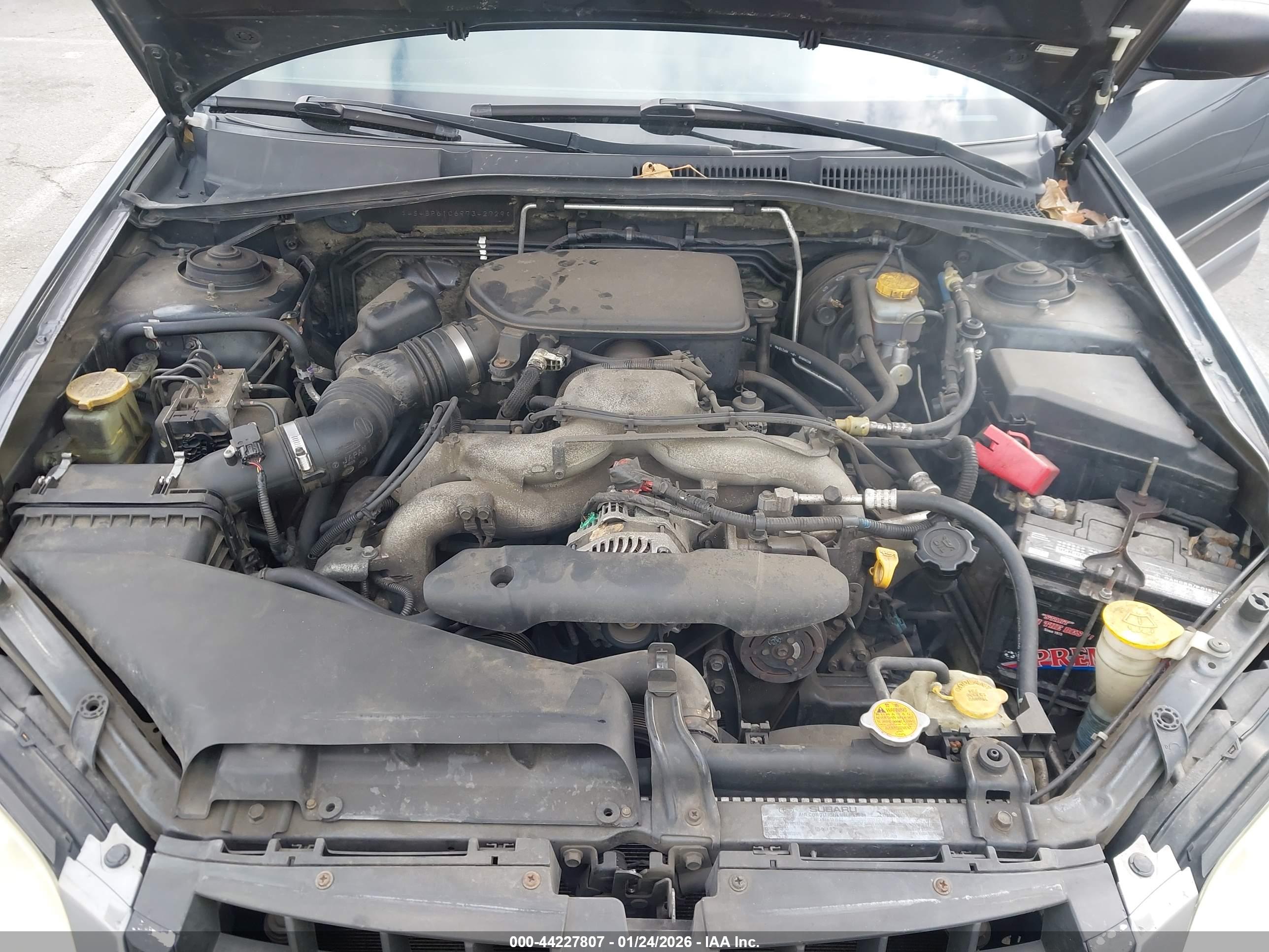SUBARU OUTBACK image 10