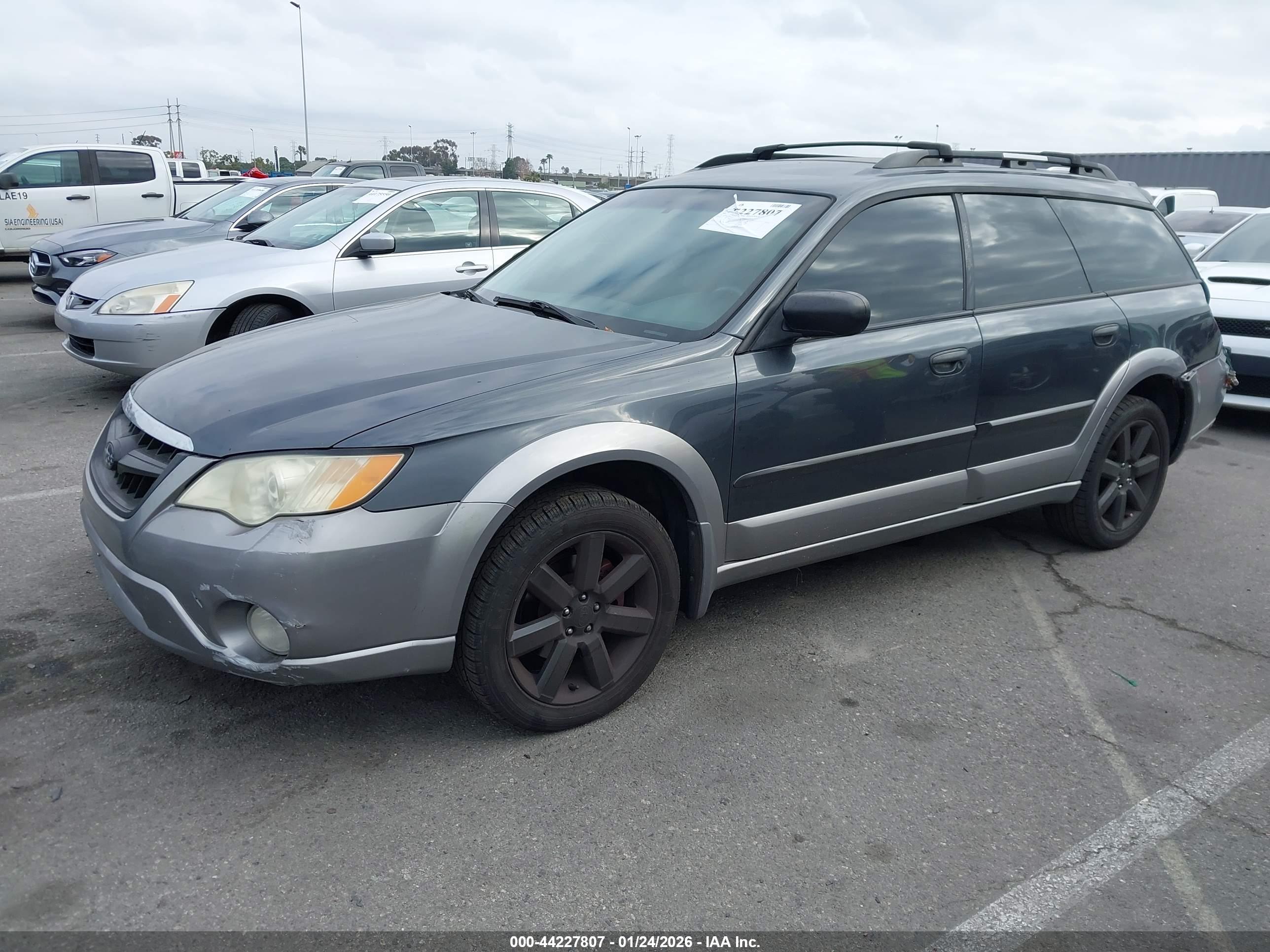 SUBARU OUTBACK image 2