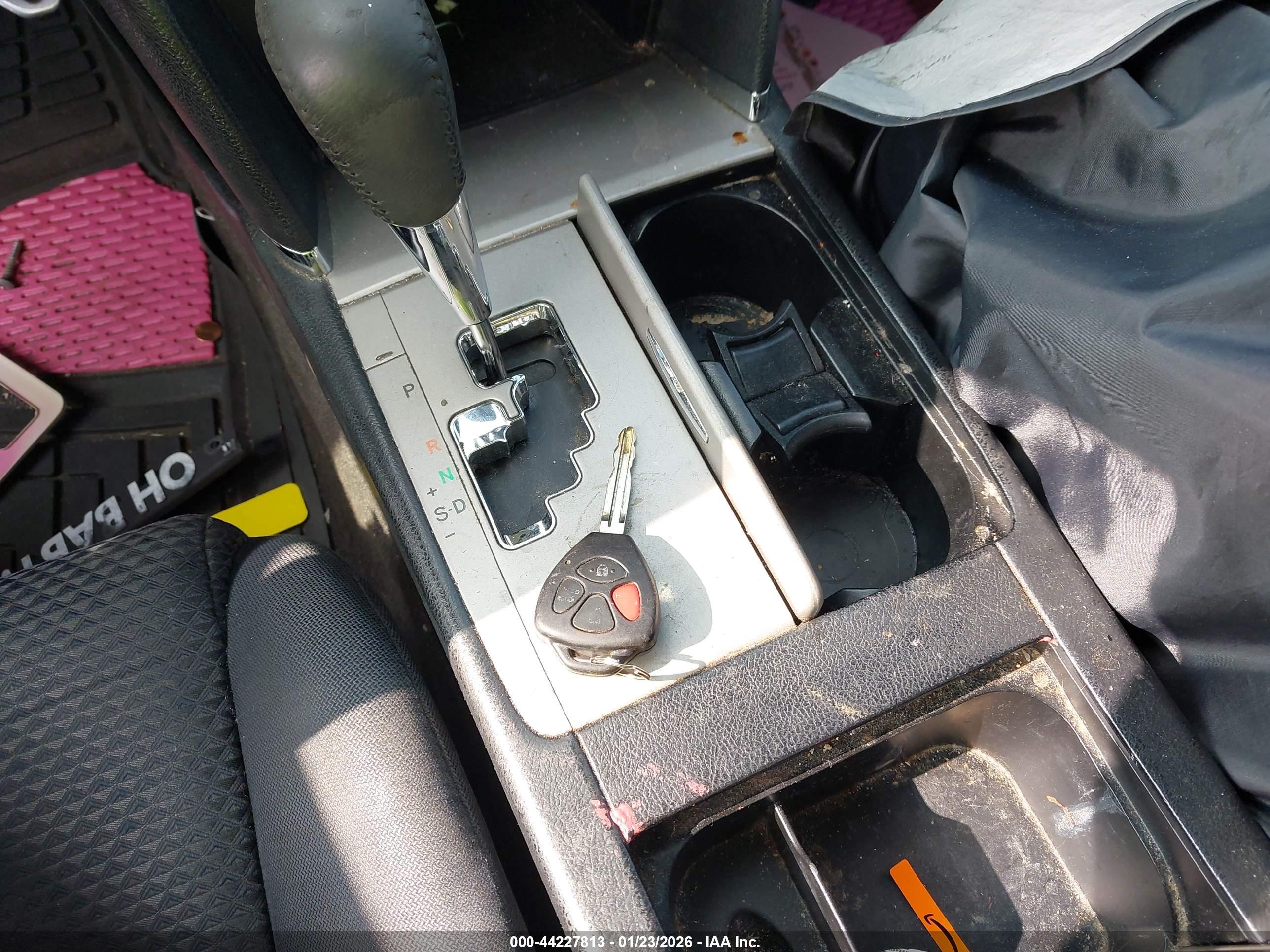 TOYOTA CAMRY image 11