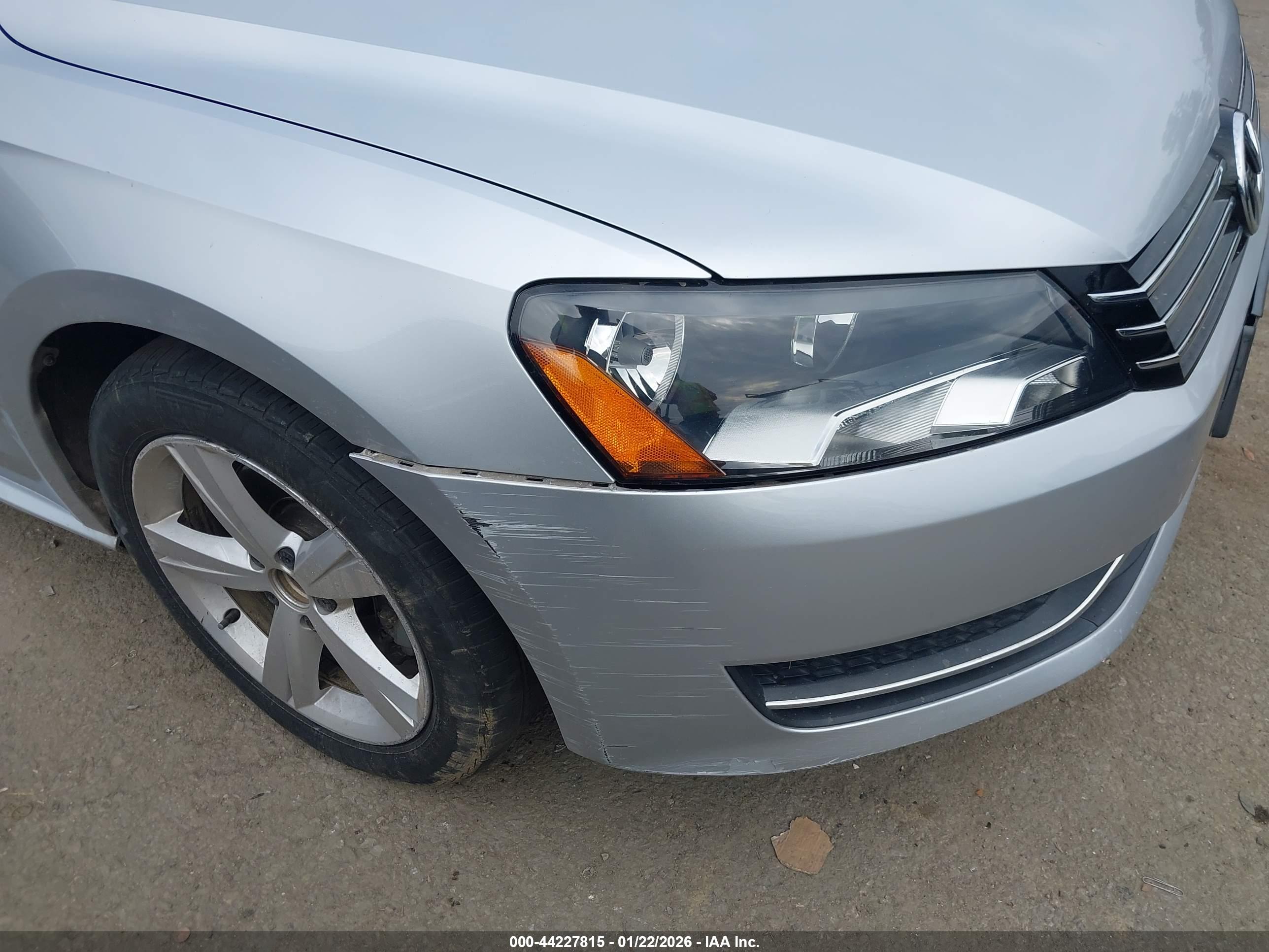 VOLKSWAGEN PASSAT image 6