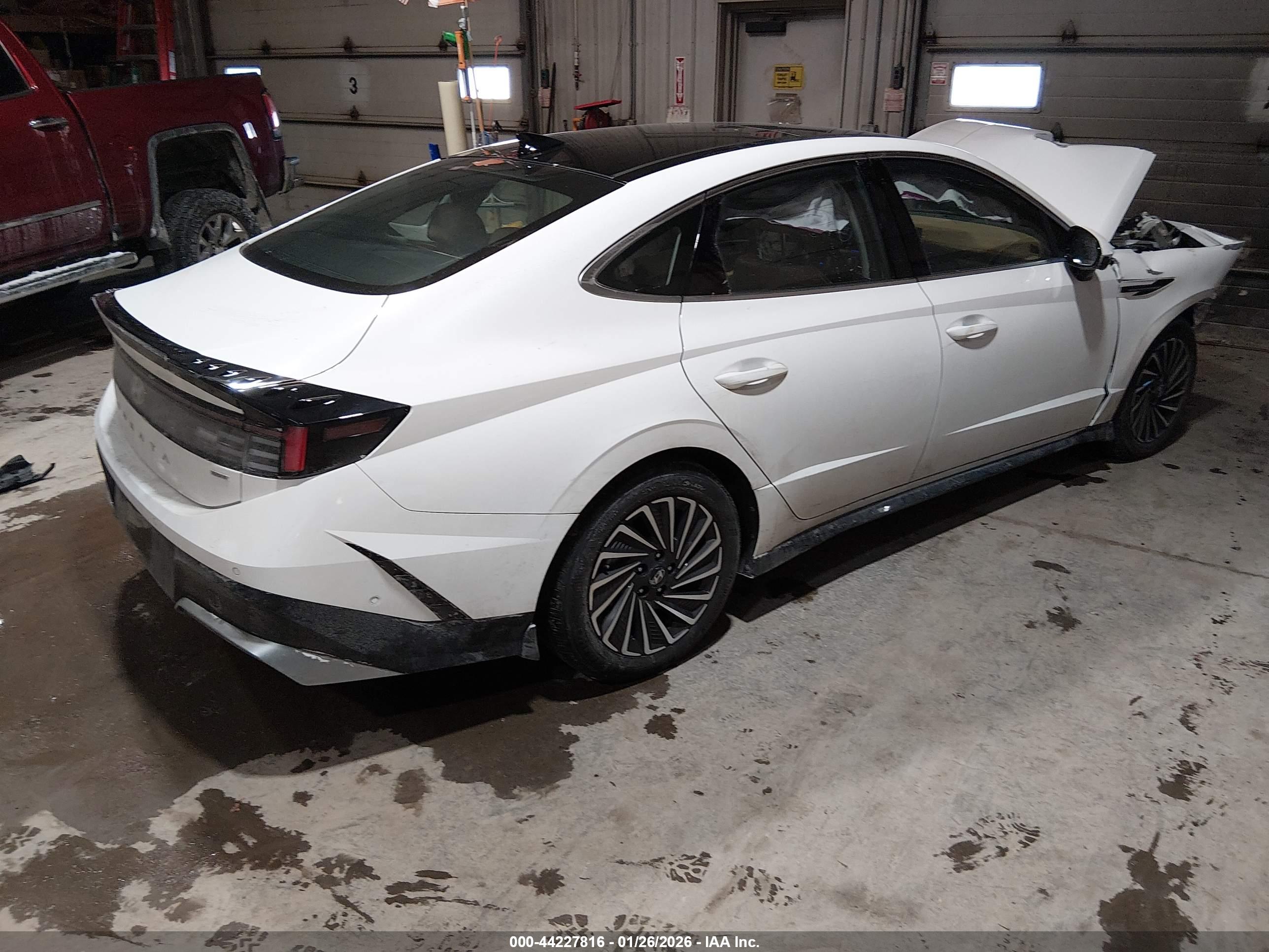 HYUNDAI SONATA image 4