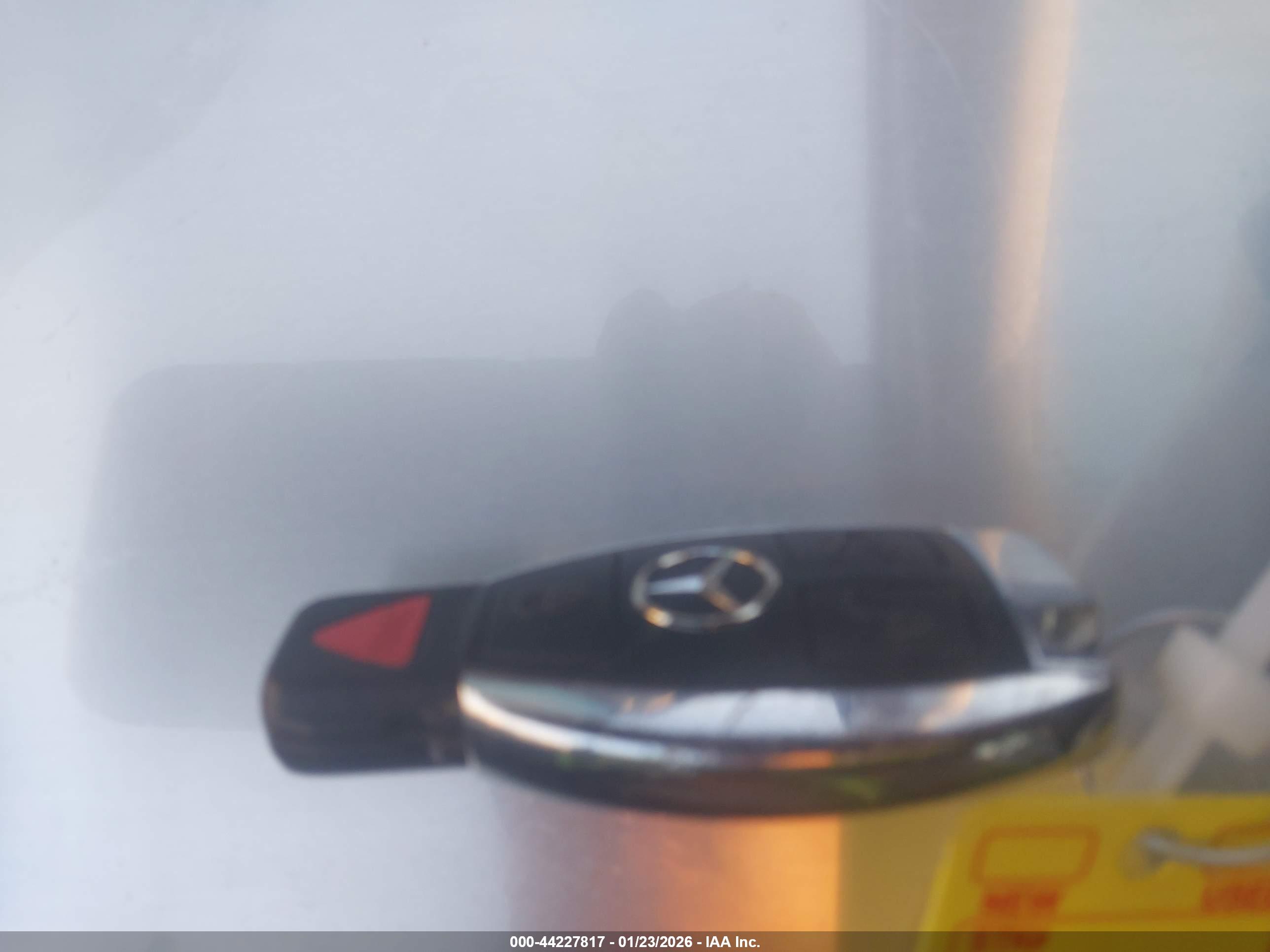 MERCEDES-BENZ C image 11