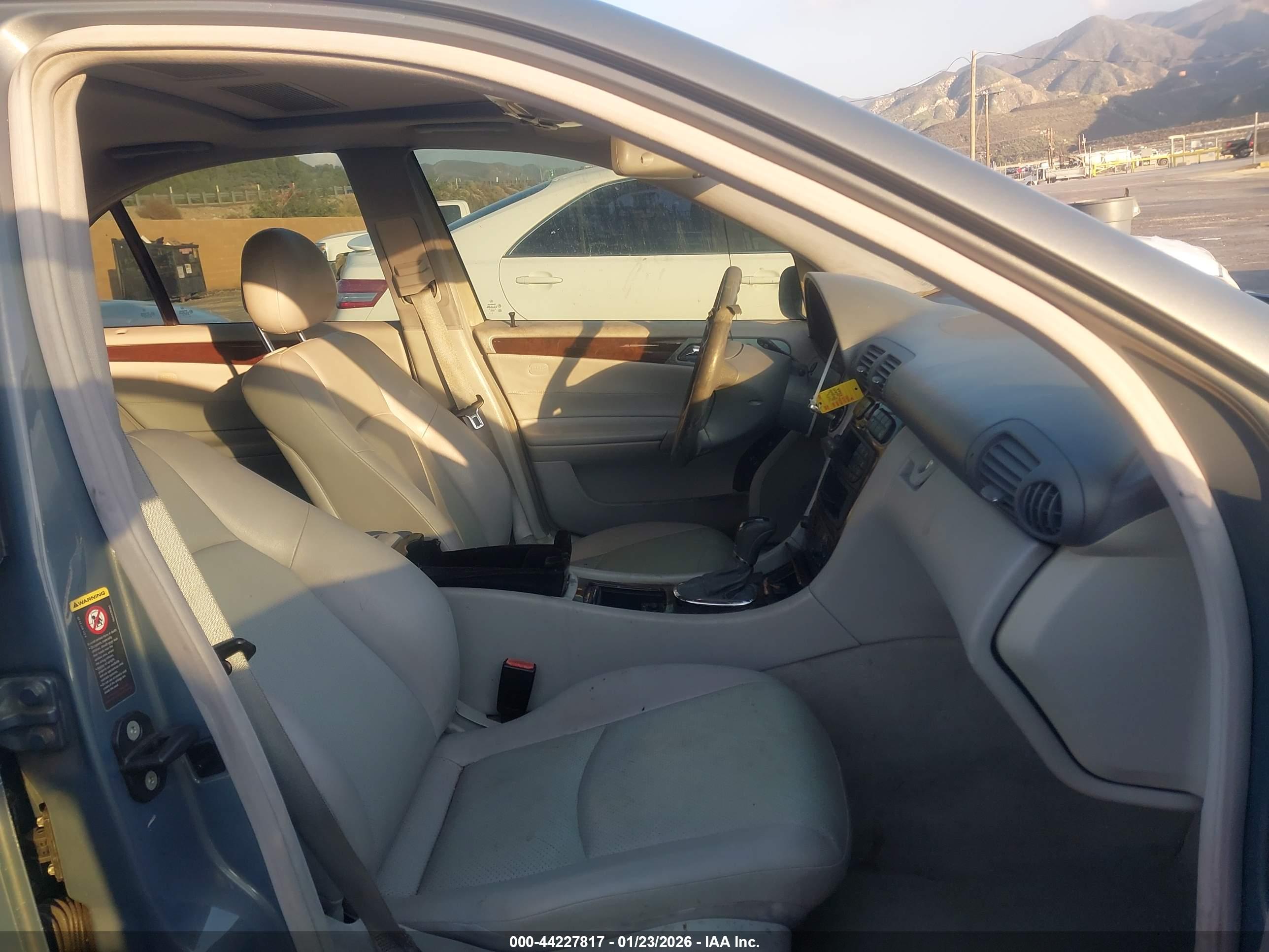 MERCEDES-BENZ C image 5