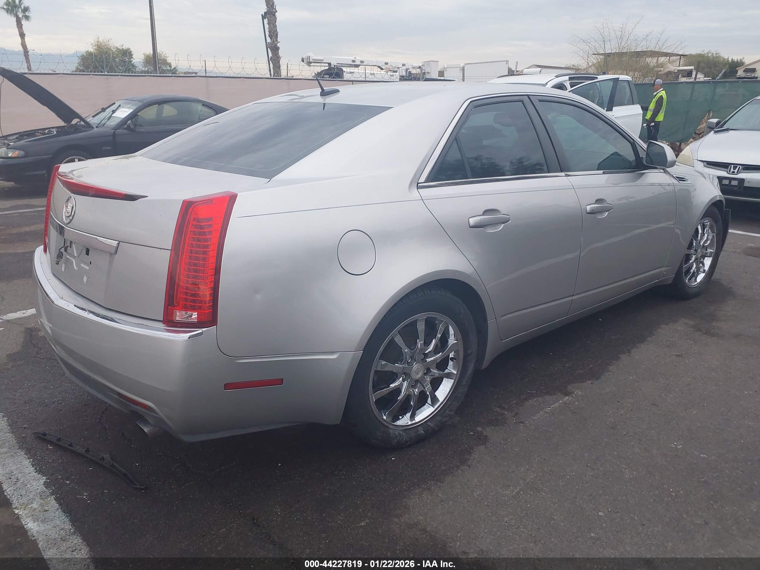 CADILLAC CTS image 4