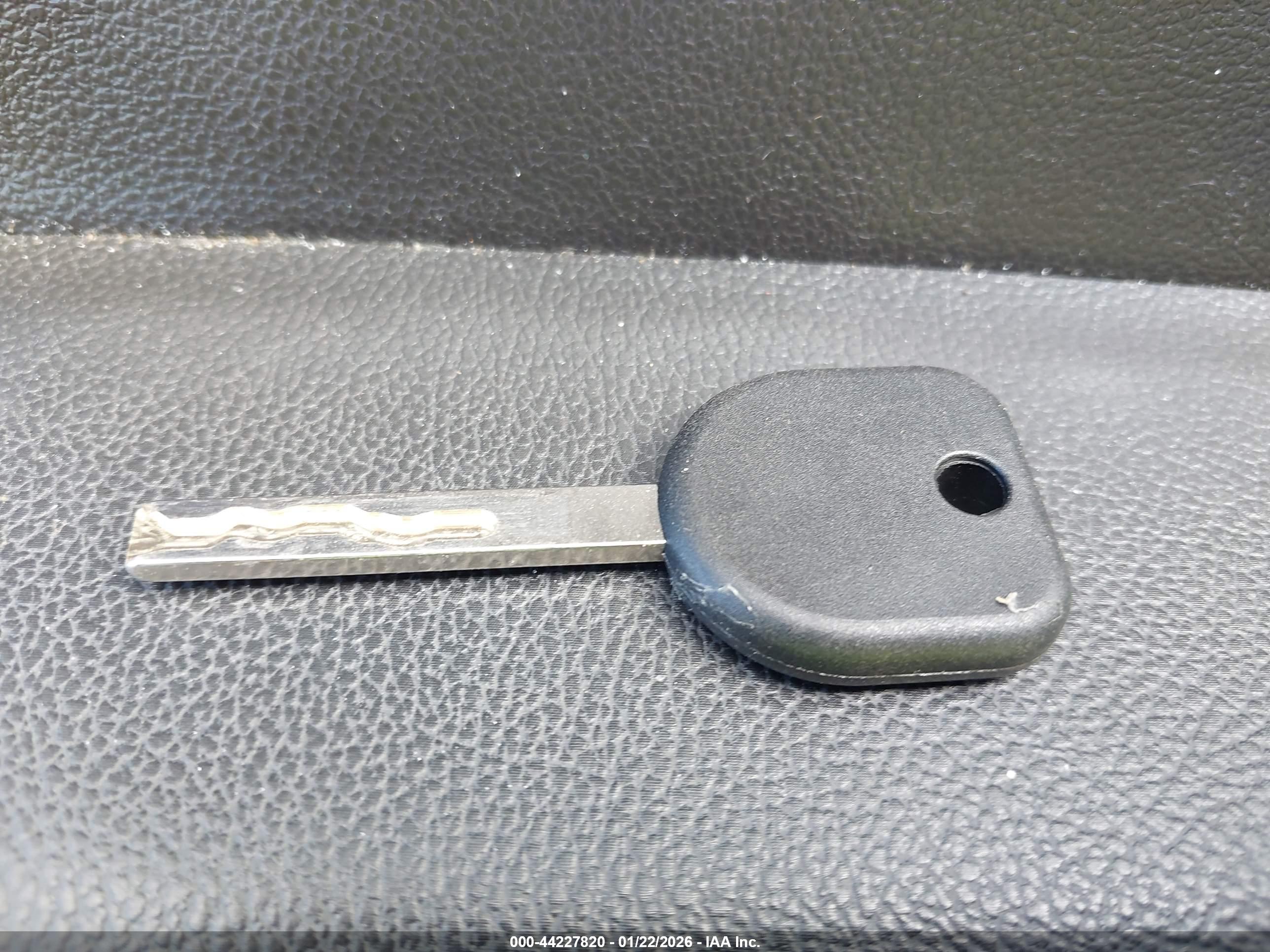 CHEVROLET SILVERADO image 11