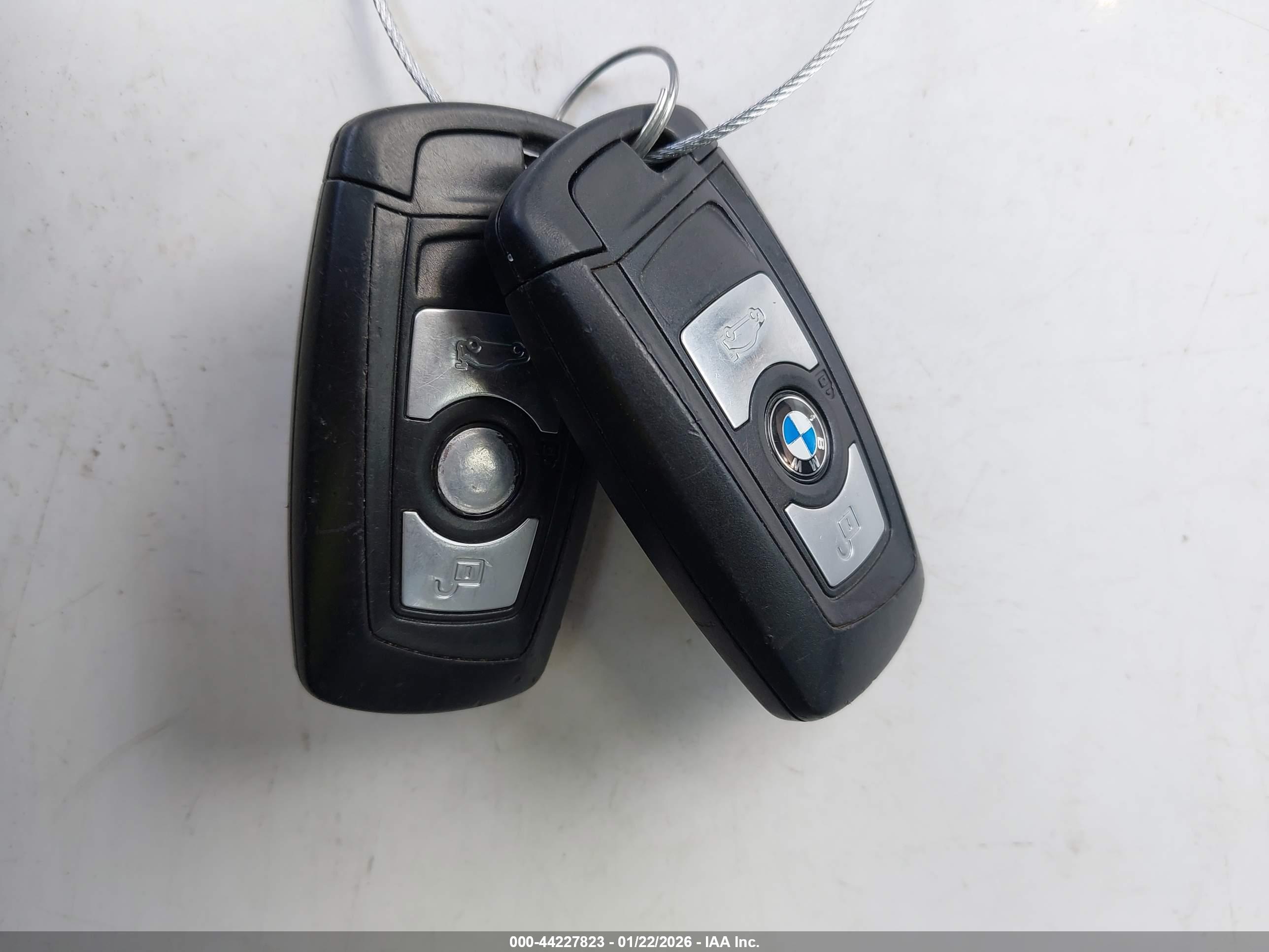 BMW 328I image 11