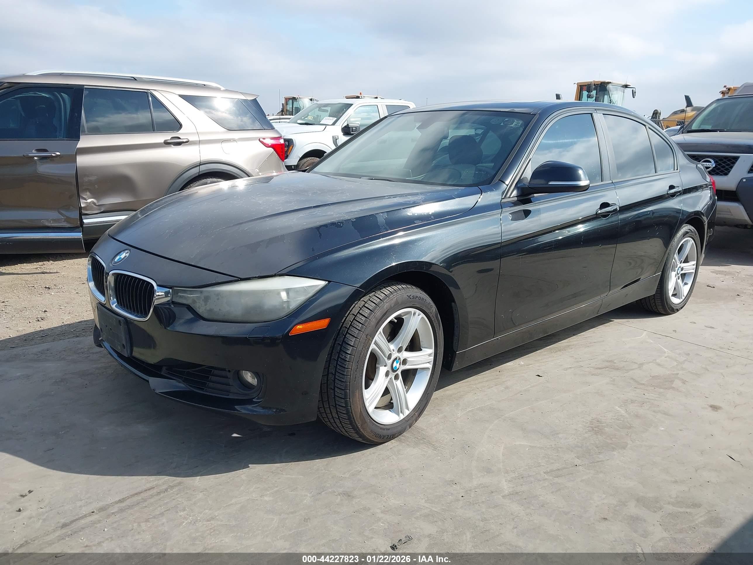 BMW 328I image 2