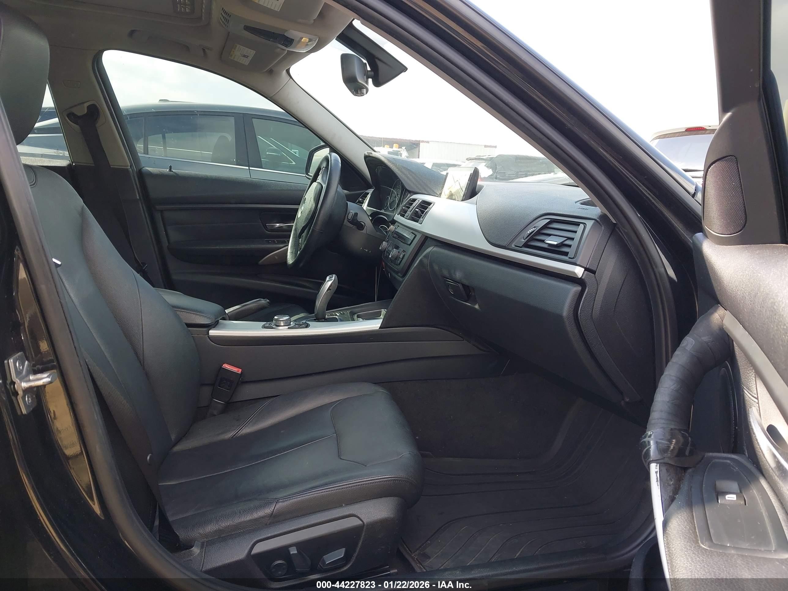 BMW 328I image 5