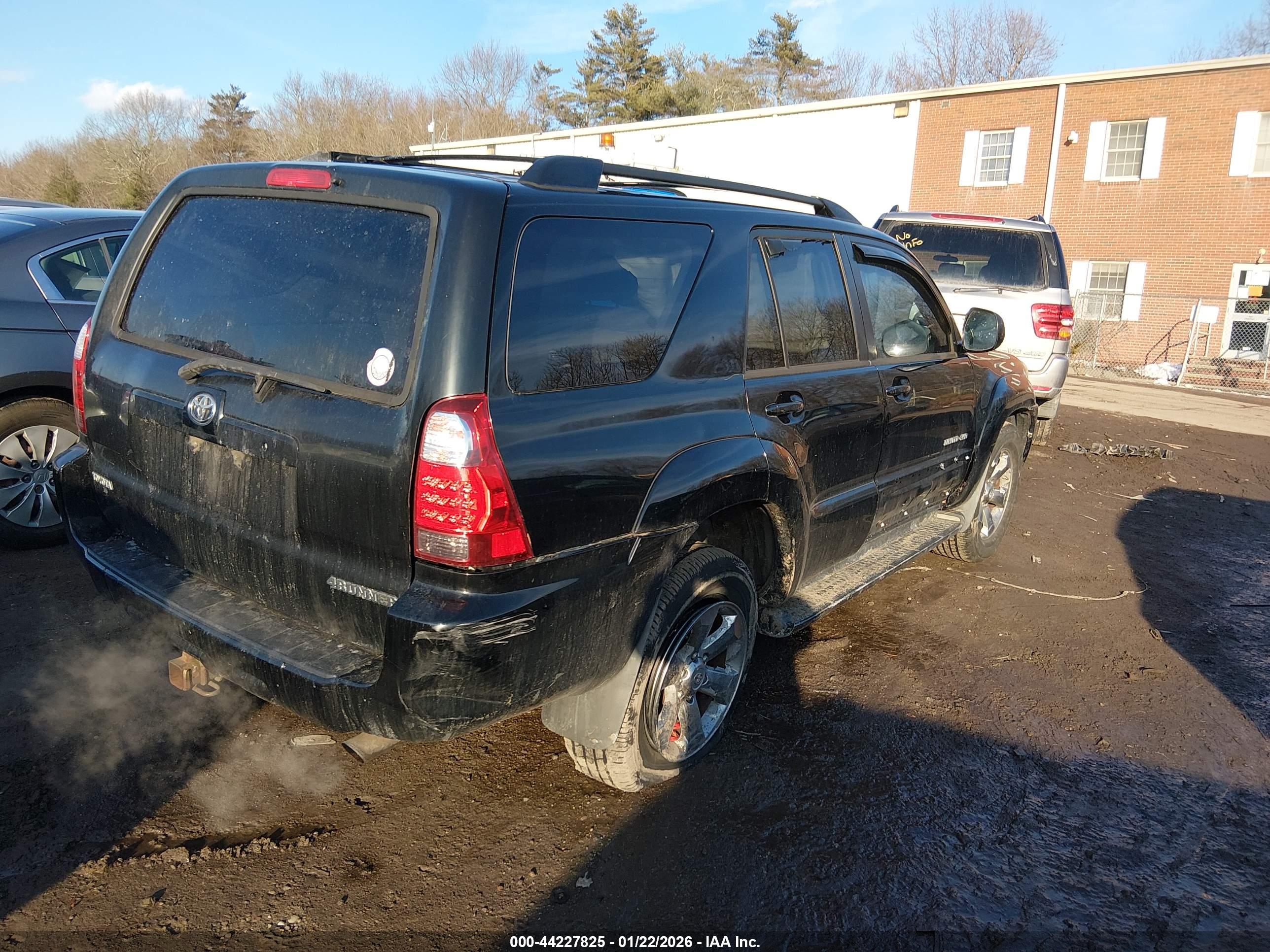 TOYOTA 4RUNNER image 4
