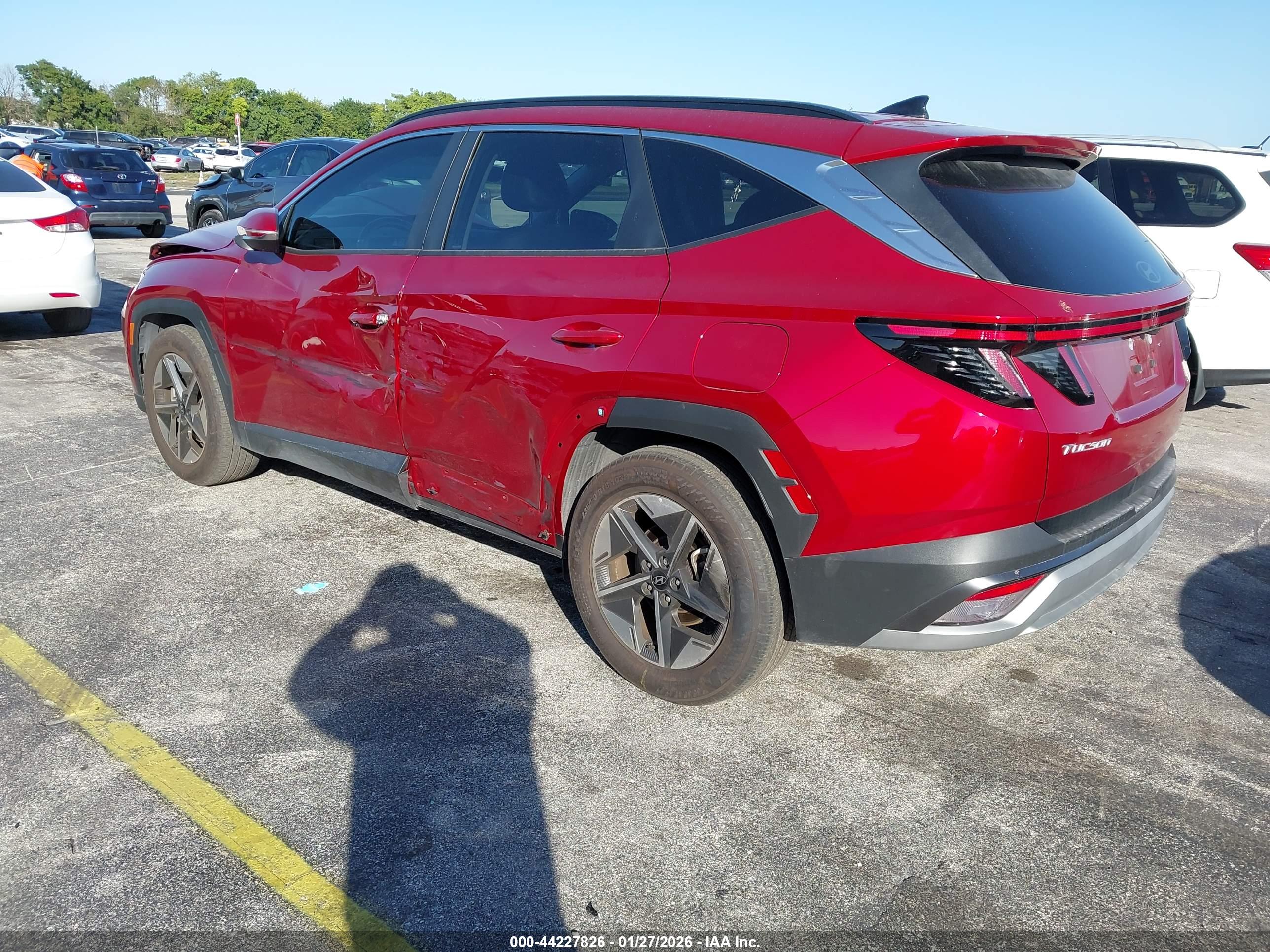 HYUNDAI TUCSON image 3