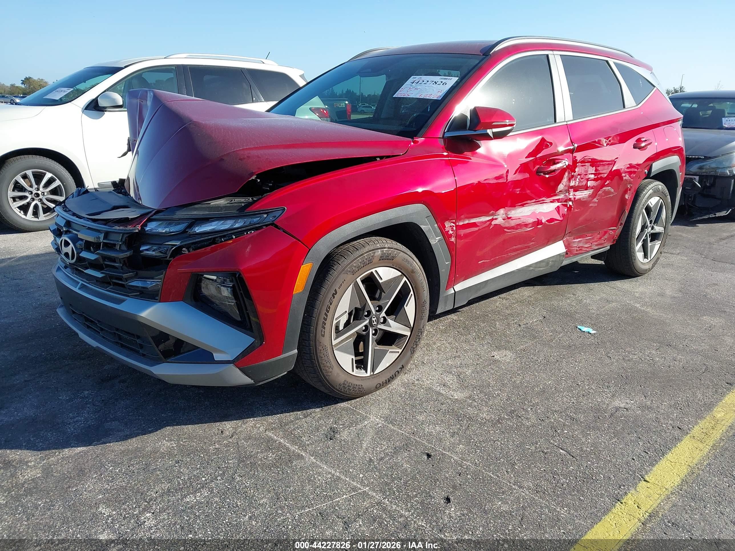 HYUNDAI TUCSON image 6